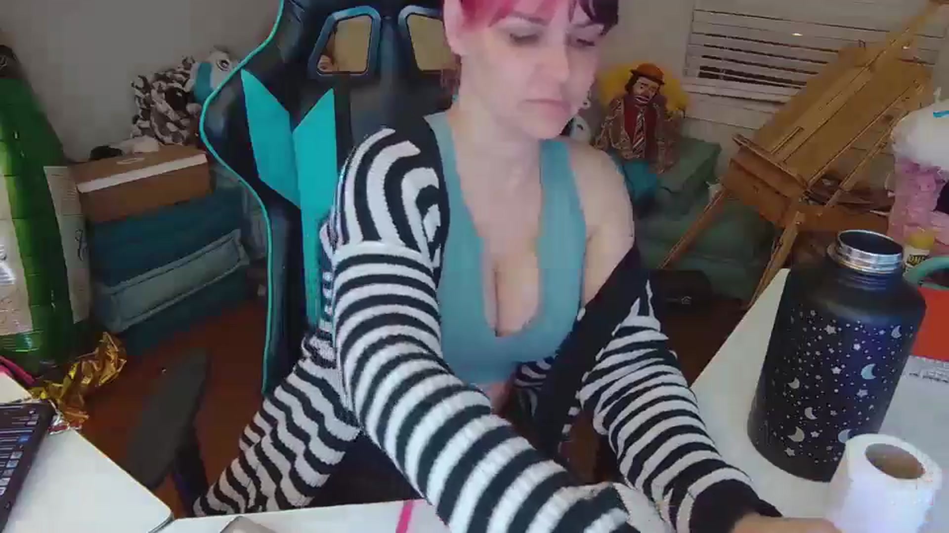 Gallery image thumbnail from DahliaIsDopey's myfreecams stream on, 08/13/2024, 02:56 image 19 of 20