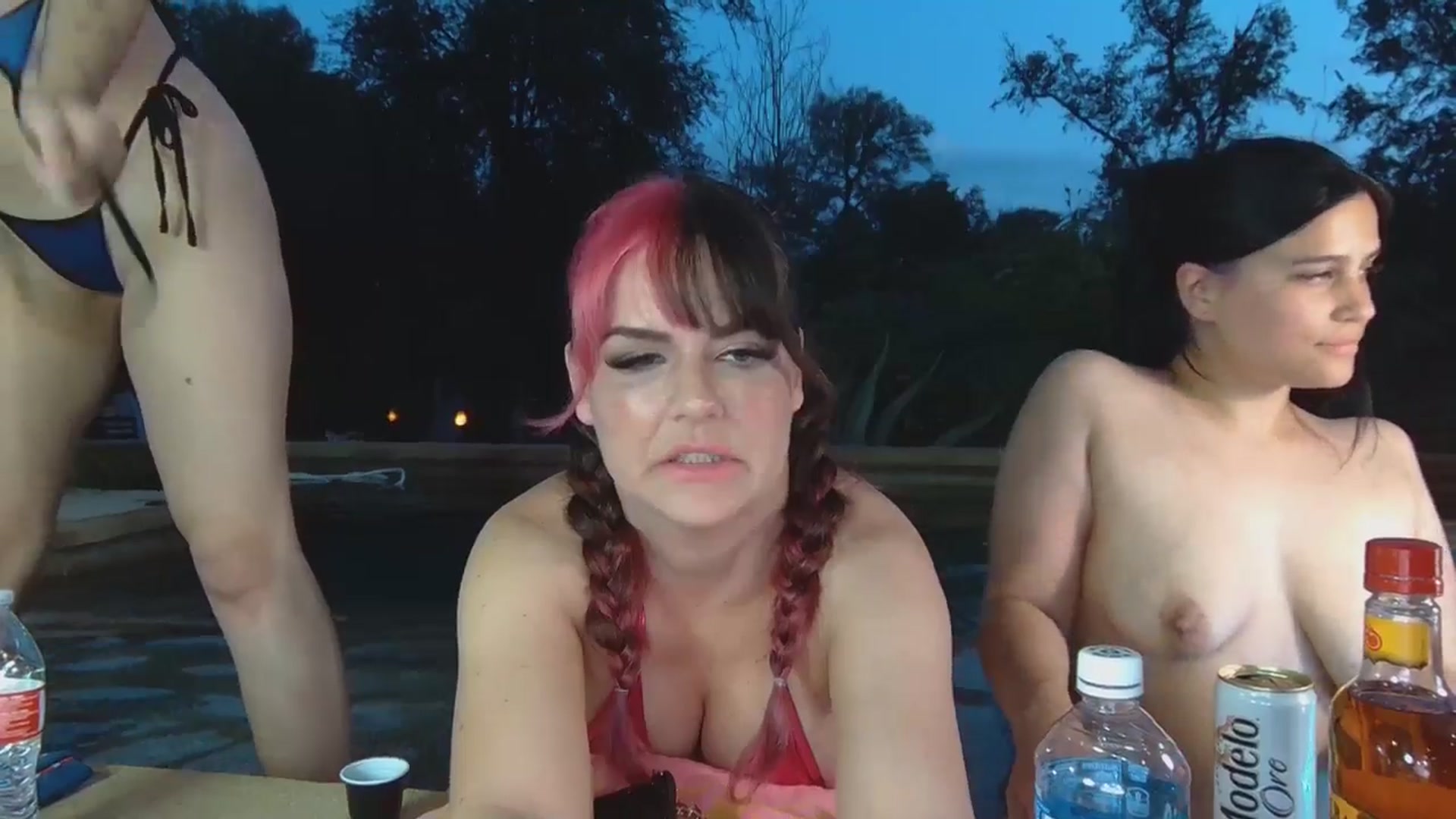 Gallery image thumbnail from DahliaIsDopey's myfreecams stream on, 09/17/2024, 05:25 image 10 of 20