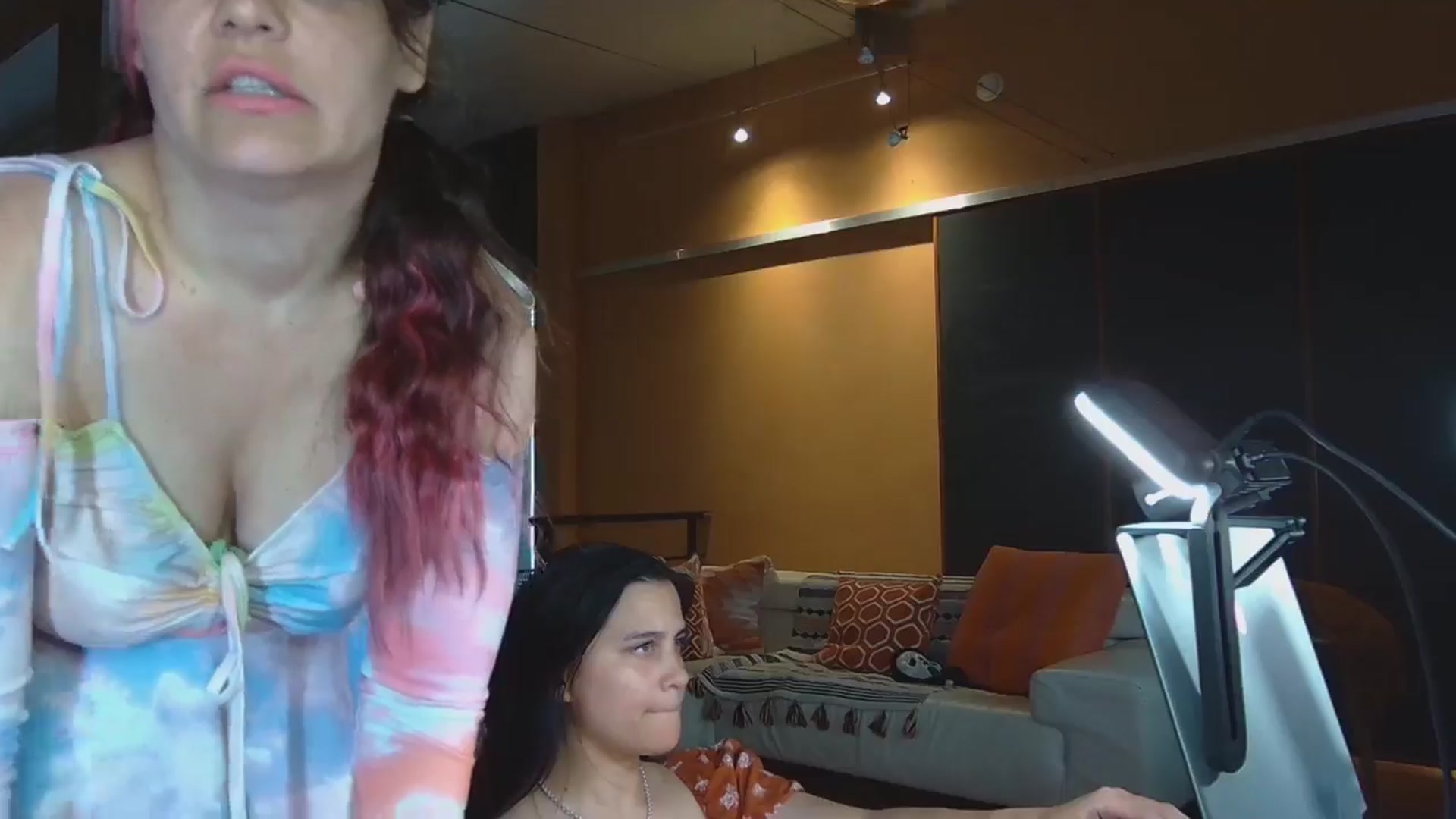 Gallery image thumbnail from DahliaIsDopey's myfreecams stream on, 09/18/2024, 24:01 image 2 of 20