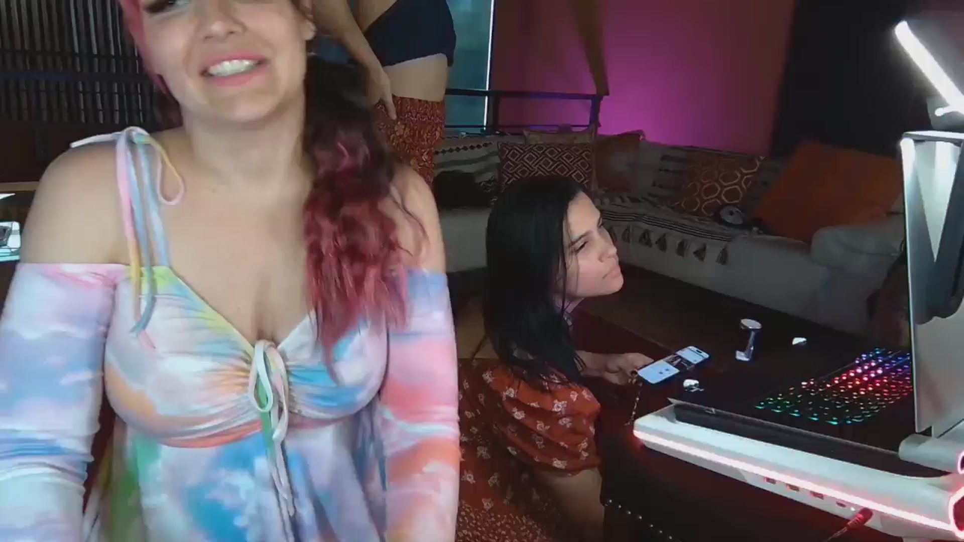 Gallery image thumbnail from DahliaIsDopey's myfreecams stream on, 09/18/2024, 24:01 image 4 of 20