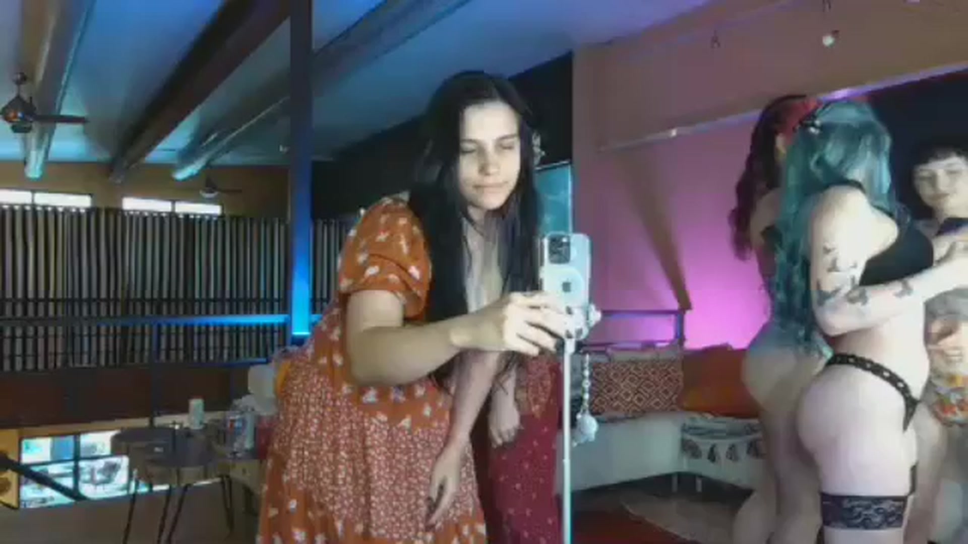 Gallery image thumbnail from DahliaIsDopey's myfreecams stream on, 09/18/2024, 24:01 image 20 of 20