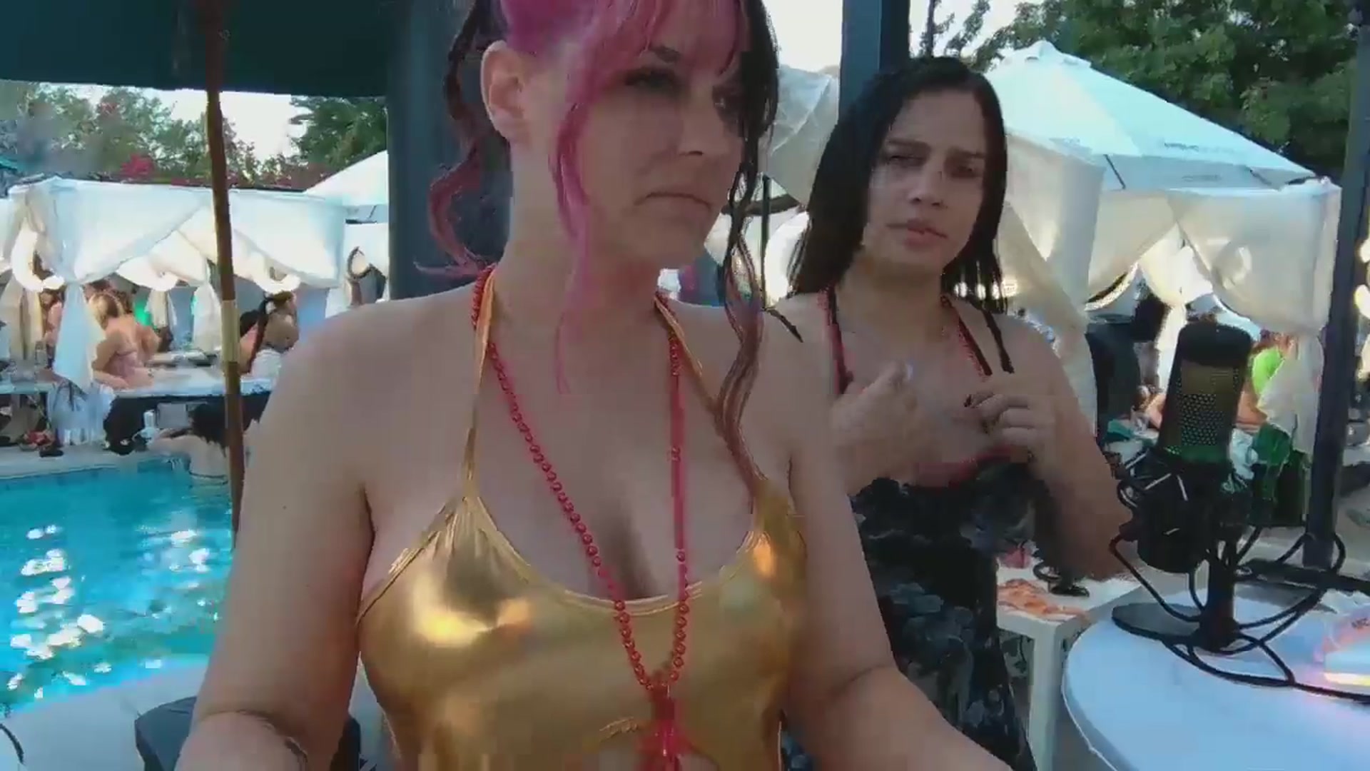 Gallery image thumbnail from DahliaIsDopey's myfreecams stream on, 09/26/2024, 01:11 image 8 of 20