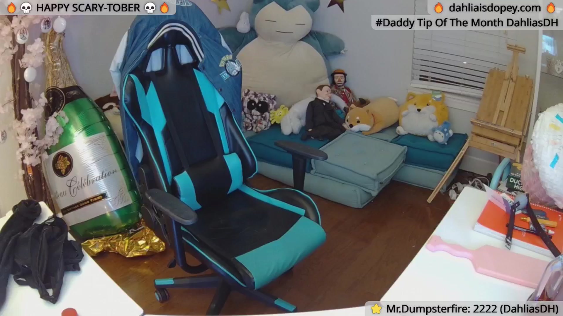 Gallery image thumbnail from DahliaIsDopey's myfreecams stream on, 10/18/2024, 05:03 image 6 of 20