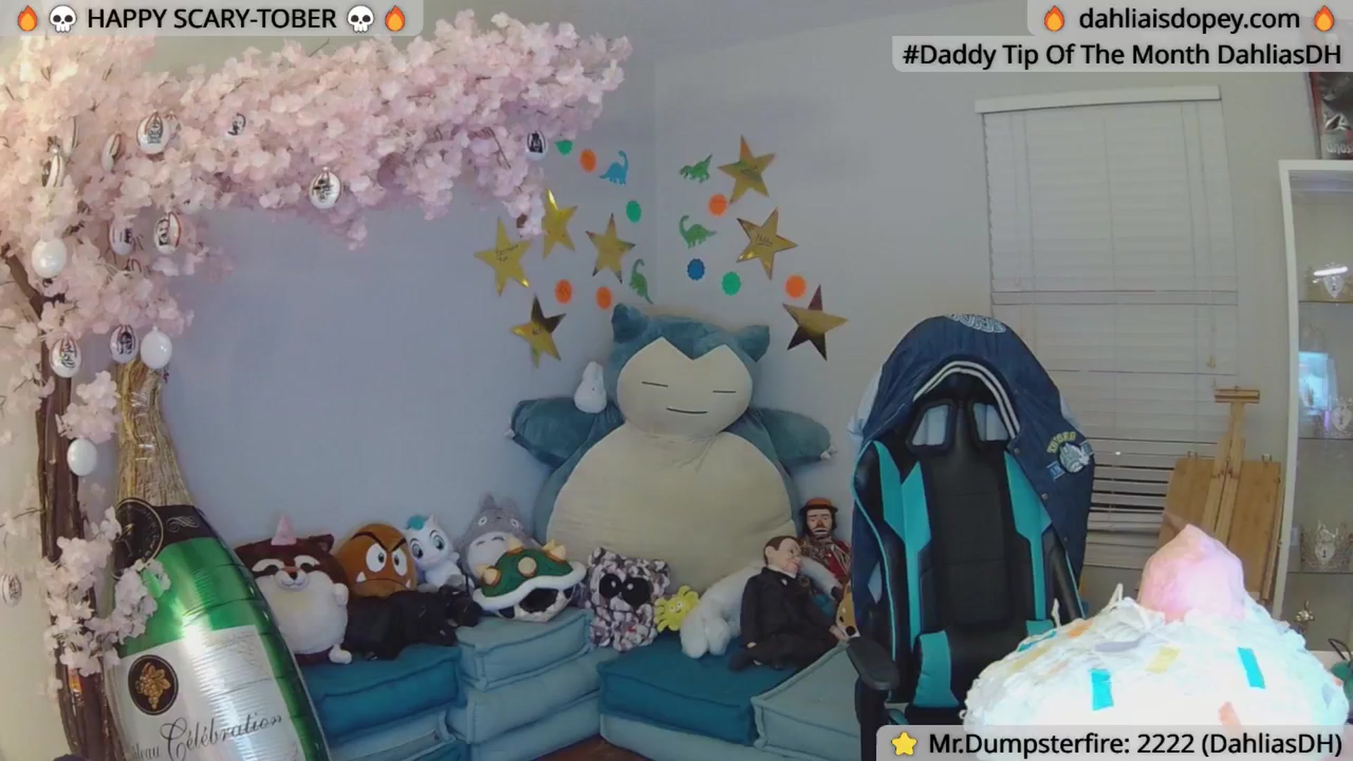Gallery image thumbnail from DahliaIsDopey's myfreecams stream on, 10/18/2024, 05:03 image 9 of 20