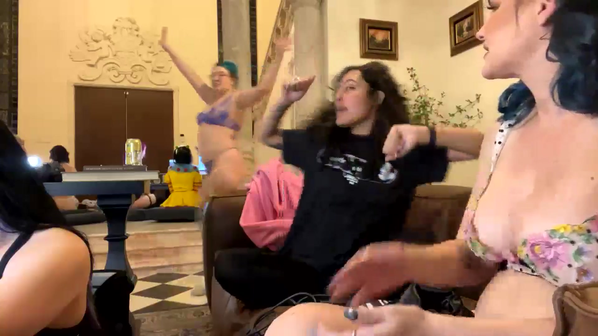 Gallery image thumbnail from DahliaIsDopey's myfreecams stream on, 11/16/2024, 06:34 image 12 of 20