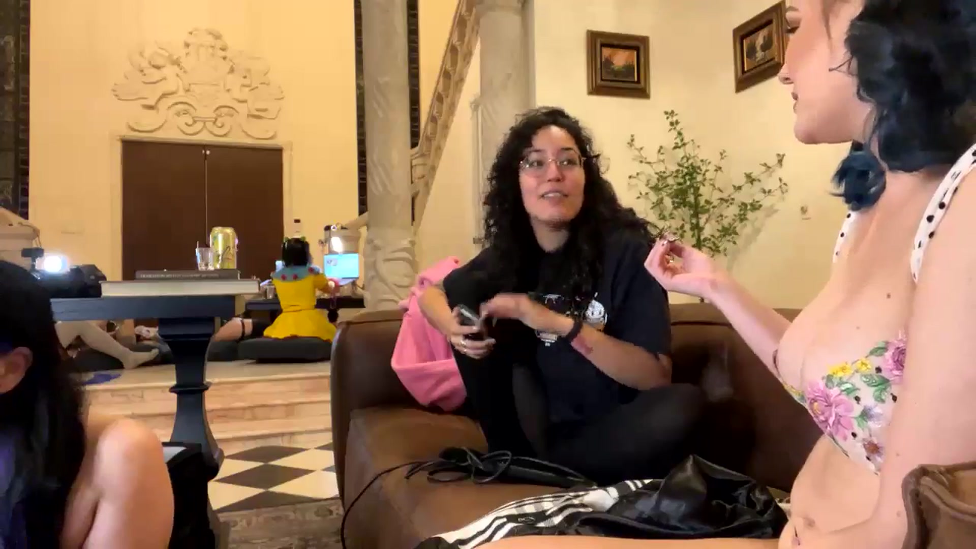 Gallery image thumbnail from DahliaIsDopey's myfreecams stream on, 11/16/2024, 06:34 image 8 of 20