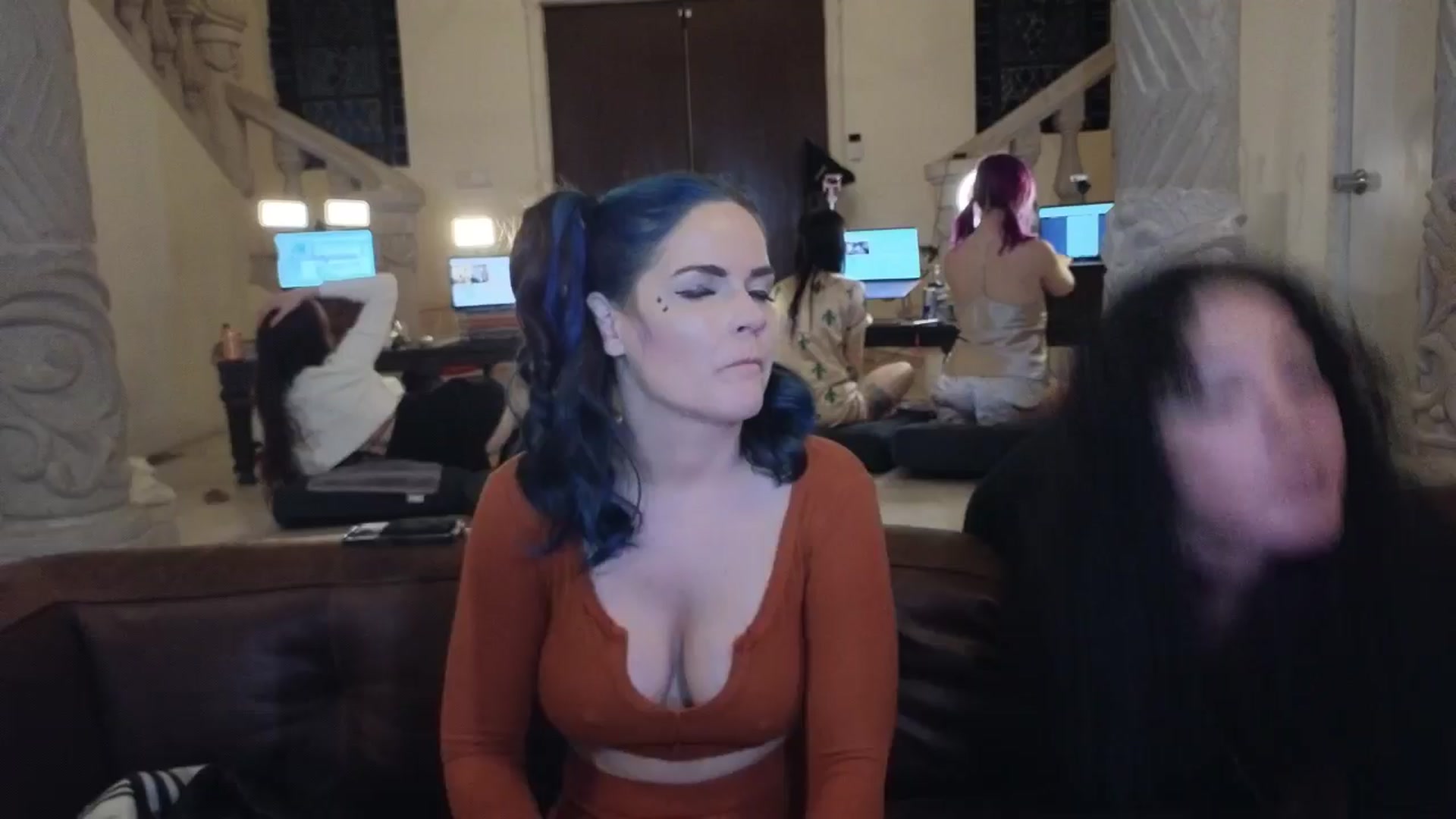 Gallery image thumbnail from DahliaIsDopey's myfreecams stream on, 11/19/2024, 03:20 image 12 of 20
