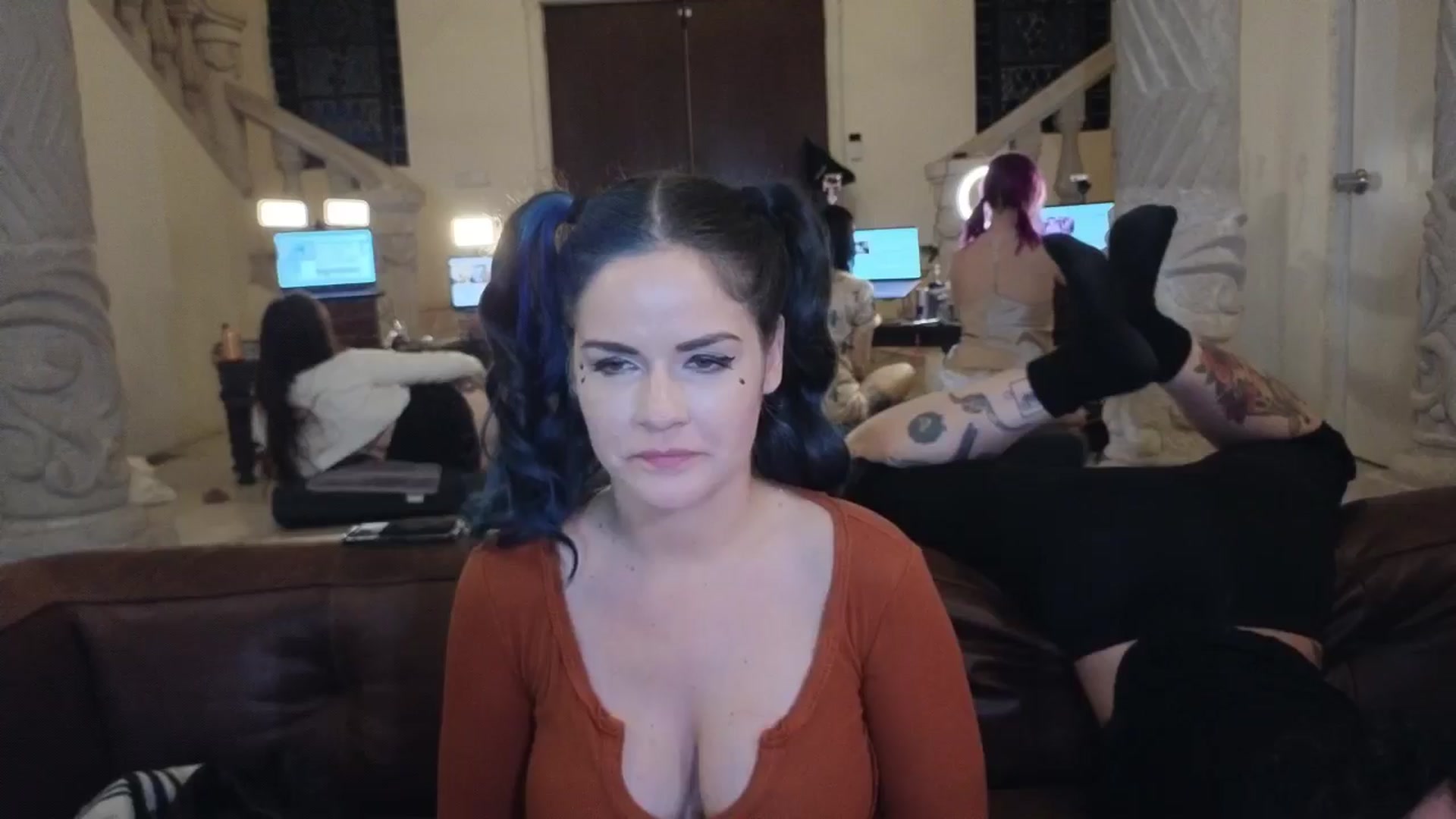 Gallery image thumbnail from DahliaIsDopey's myfreecams stream on, 11/19/2024, 03:20 image 10 of 20