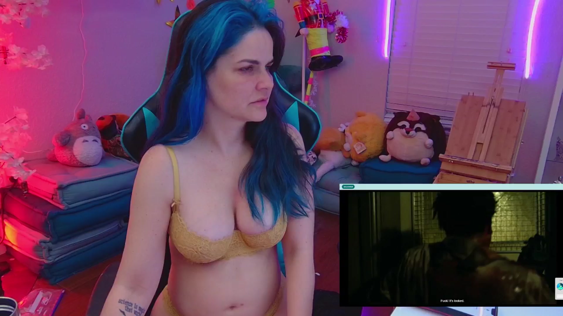 Gallery image thumbnail from DahliaIsDopey's myfreecams stream on, 11/25/2024, 04:07 image 18 of 20