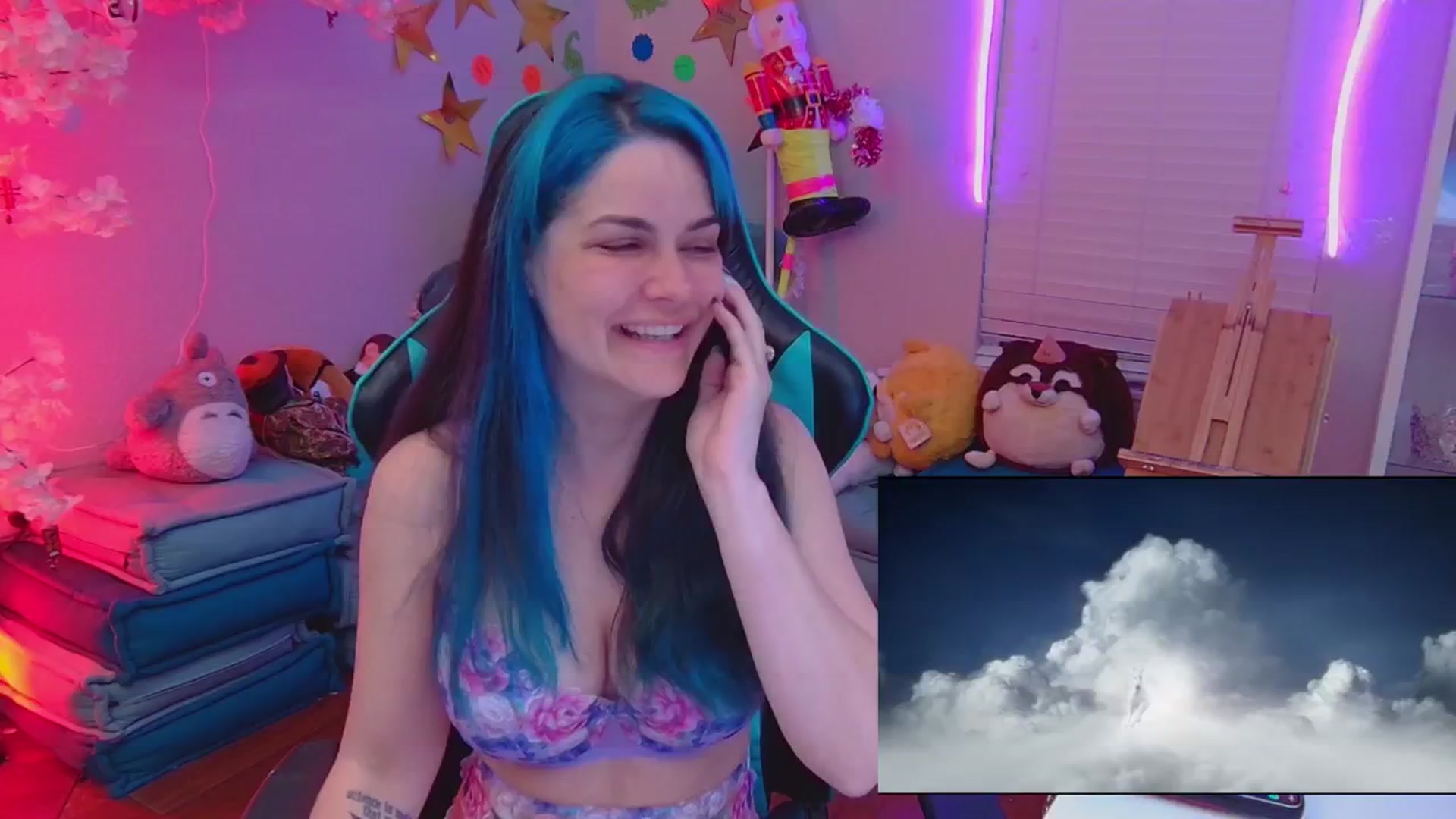 Gallery image thumbnail from DahliaIsDopey's myfreecams stream on, 11/29/2024, 03:56 image 12 of 20