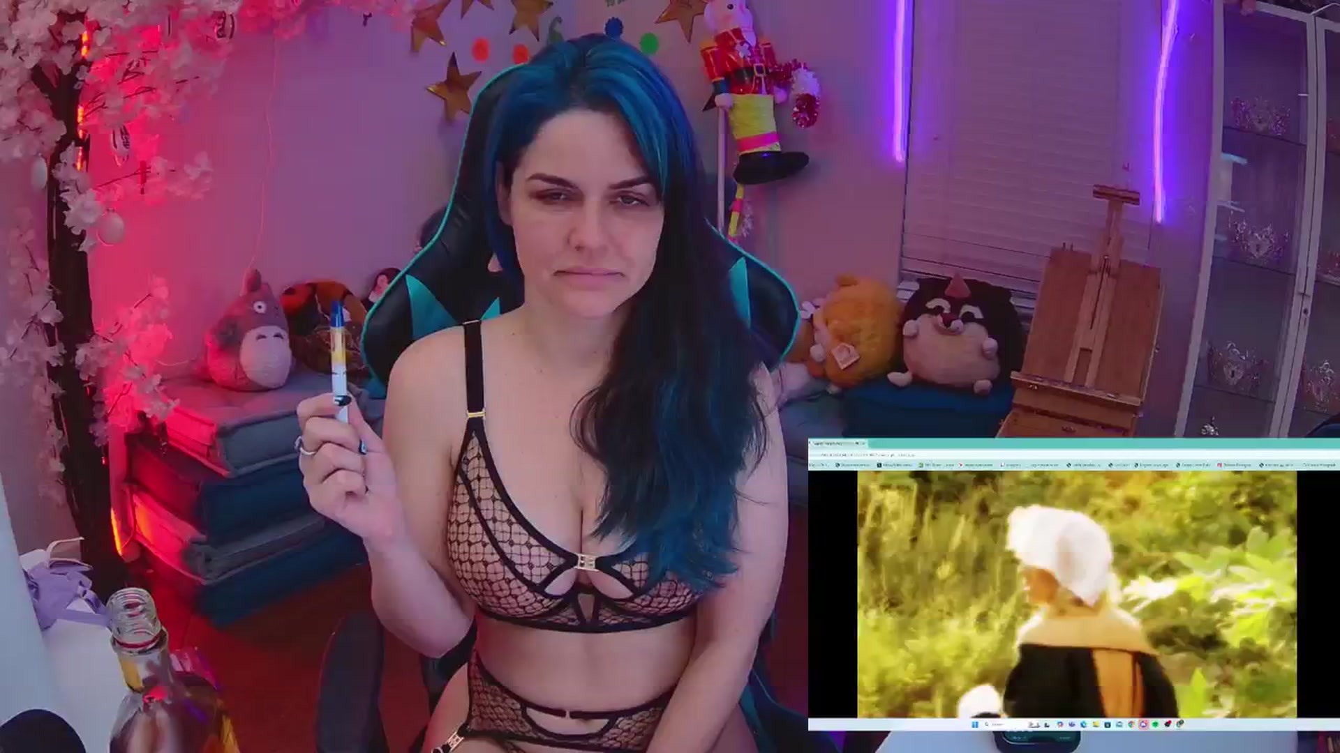 Gallery image thumbnail from DahliaIsDopey's myfreecams stream on, 12/01/2024, 04:29 image 4 of 20