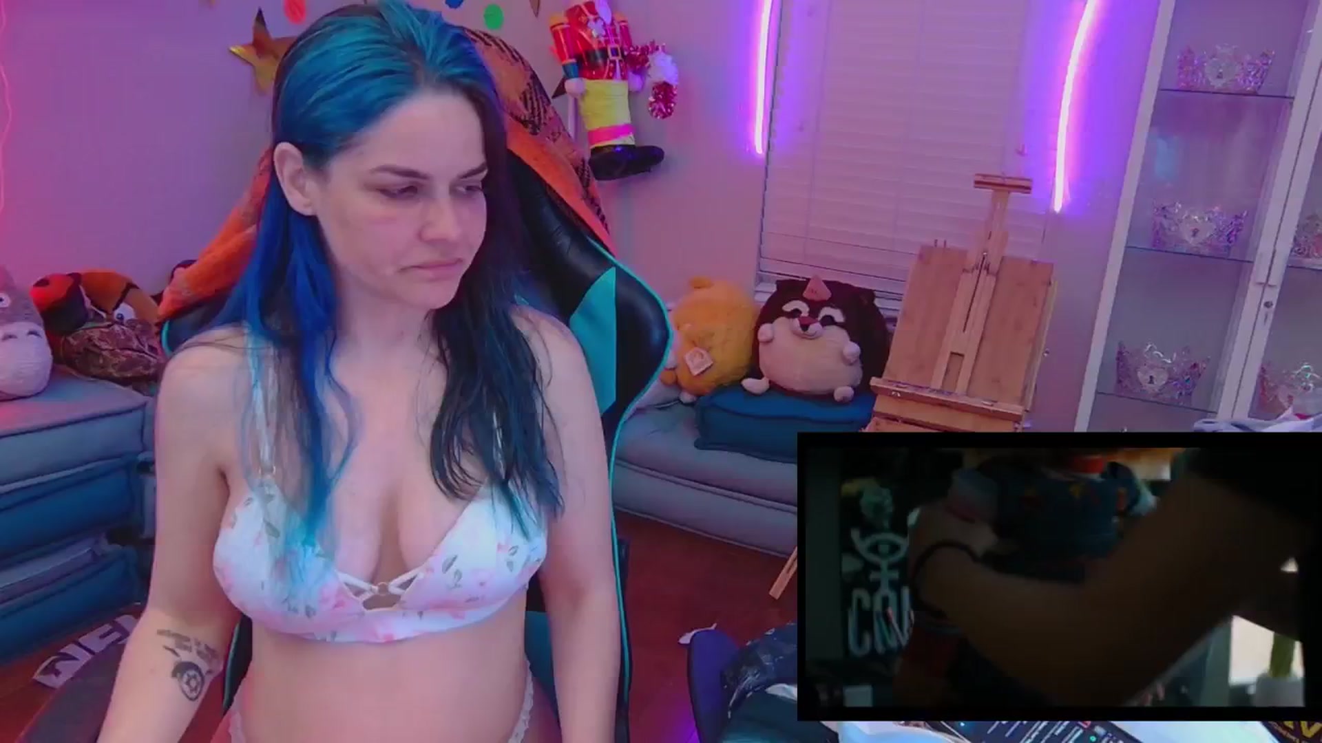 Gallery image thumbnail from DahliaIsDopey's myfreecams stream on, 12/06/2024, 04:06 image 6 of 20
