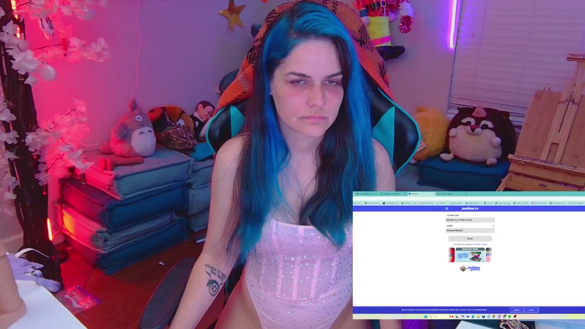 Gallery image thumbnail from DahliaIsDopey's myfreecams stream on, 12/07/2024, 04:35 image 9 of 20