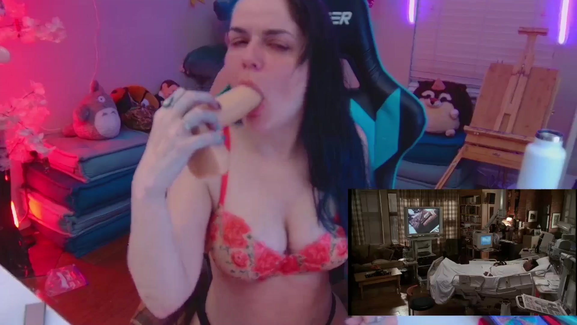 Gallery image thumbnail from DahliaIsDopey's myfreecams stream on, 12/27/2024, 07:10 image 5 of 20
