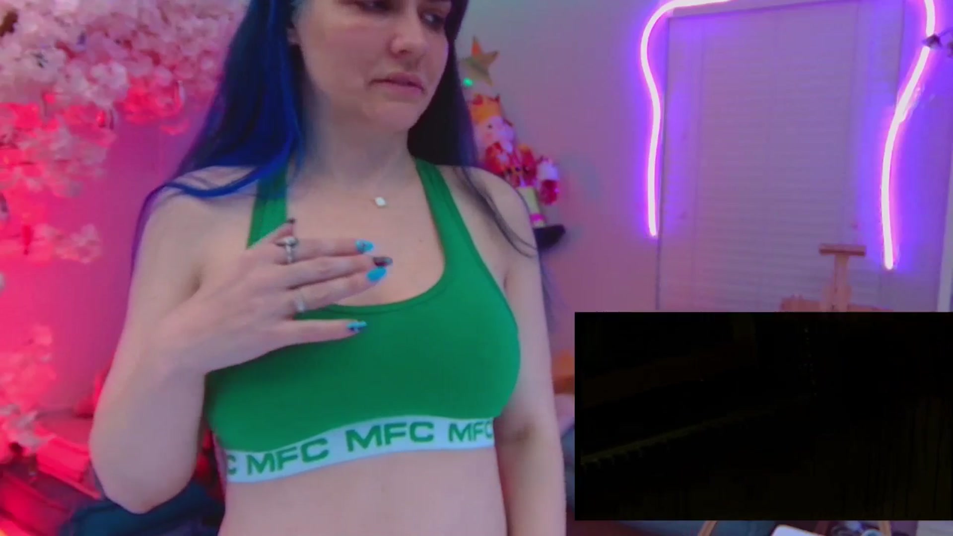 Gallery image thumbnail from DahliaIsDopey's myfreecams stream on, 01/09/2025, 04:32 image 10 of 20