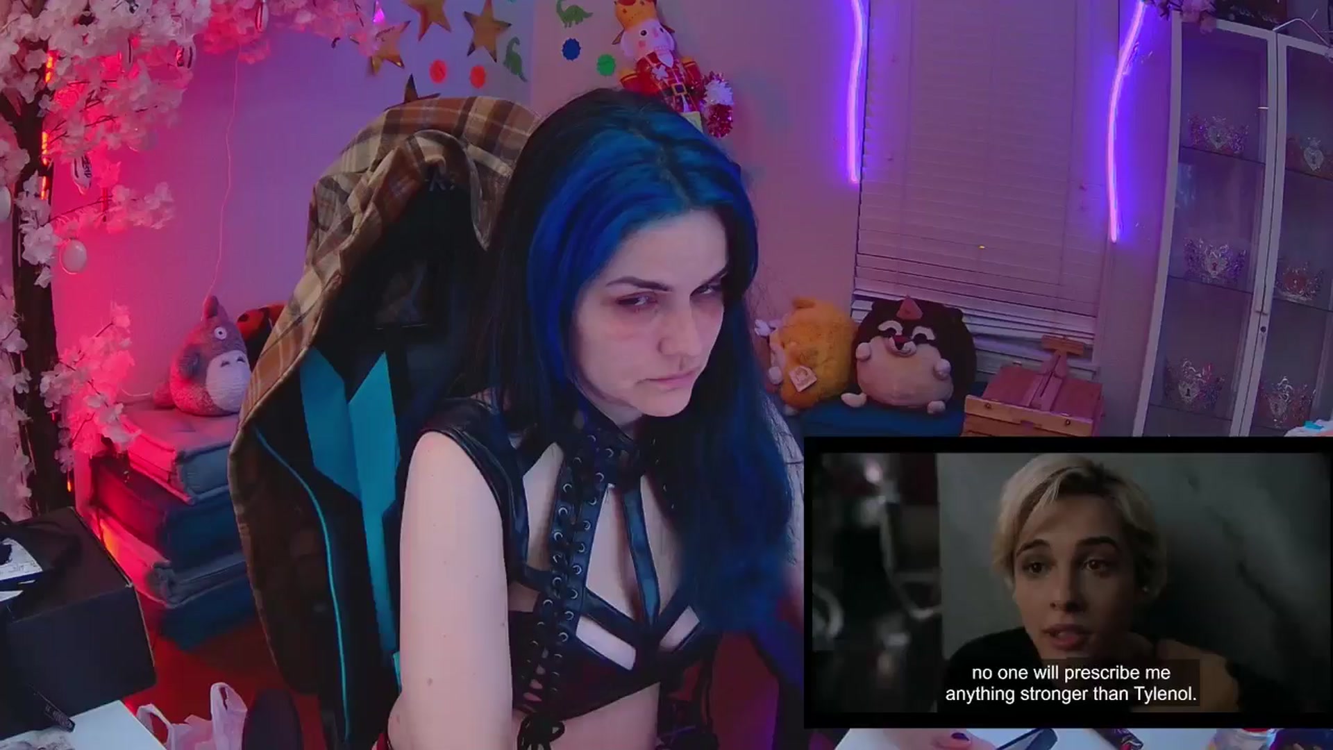 Gallery image thumbnail from DahliaIsDopey's myfreecams stream on, 01/12/2025, 06:18 image 4 of 20