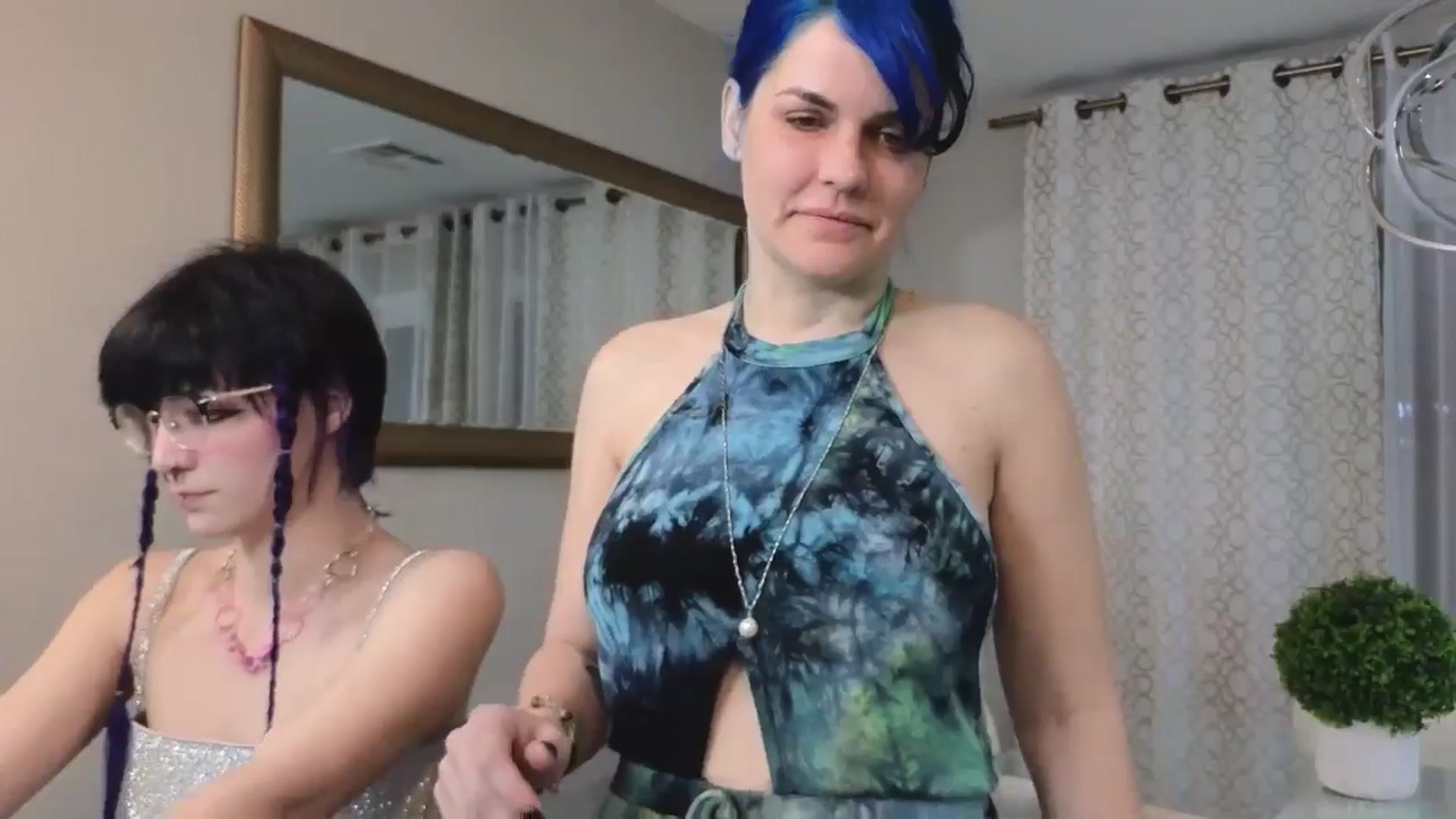 Gallery image thumbnail from DahliaIsDopey's myfreecams stream on, 01/23/2025, 03:59 image 12 of 20