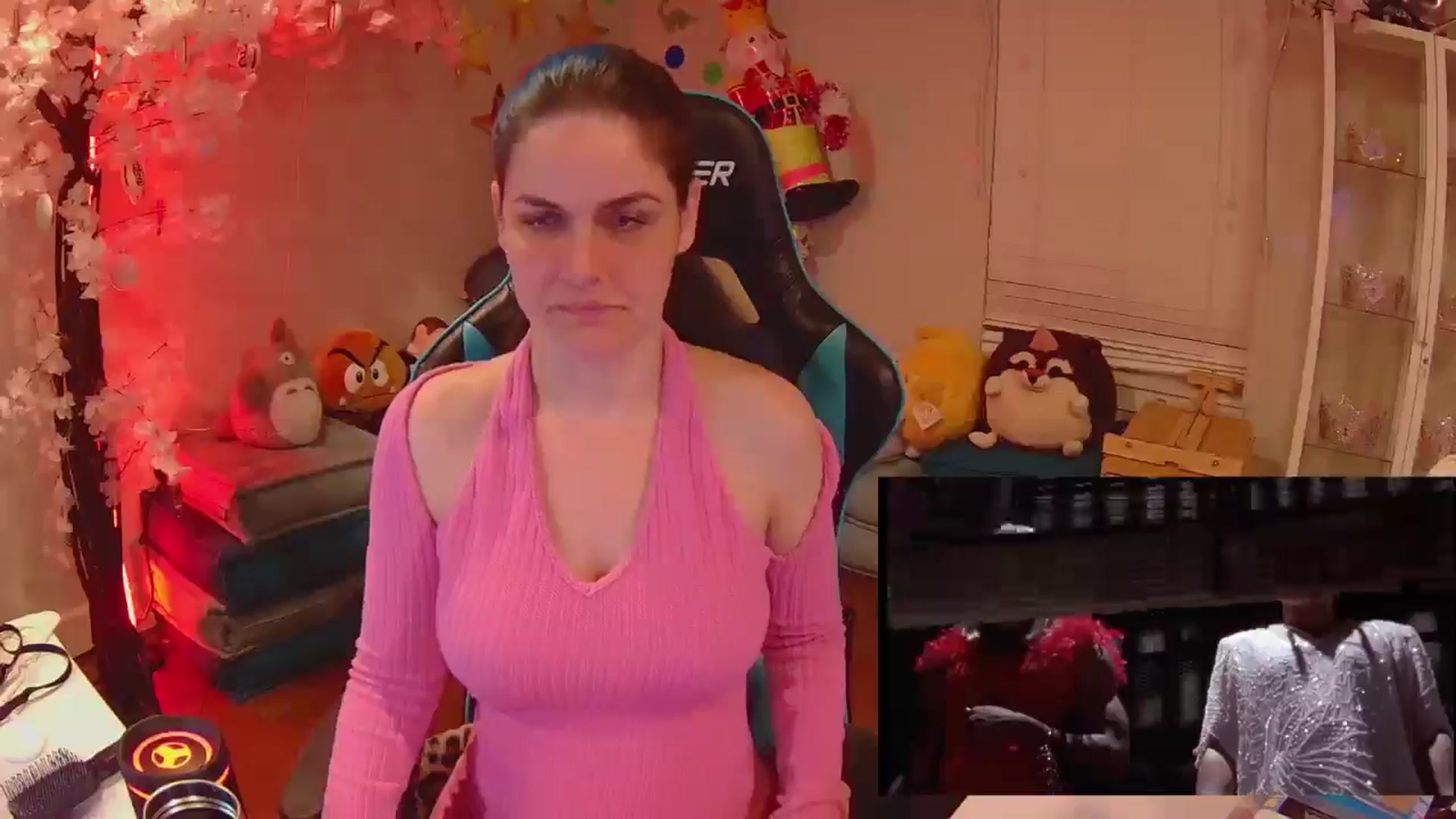 Gallery image thumbnail from DahliaIsDopey's myfreecams stream on, 03/23/2025, 03:50 image 18 of 20