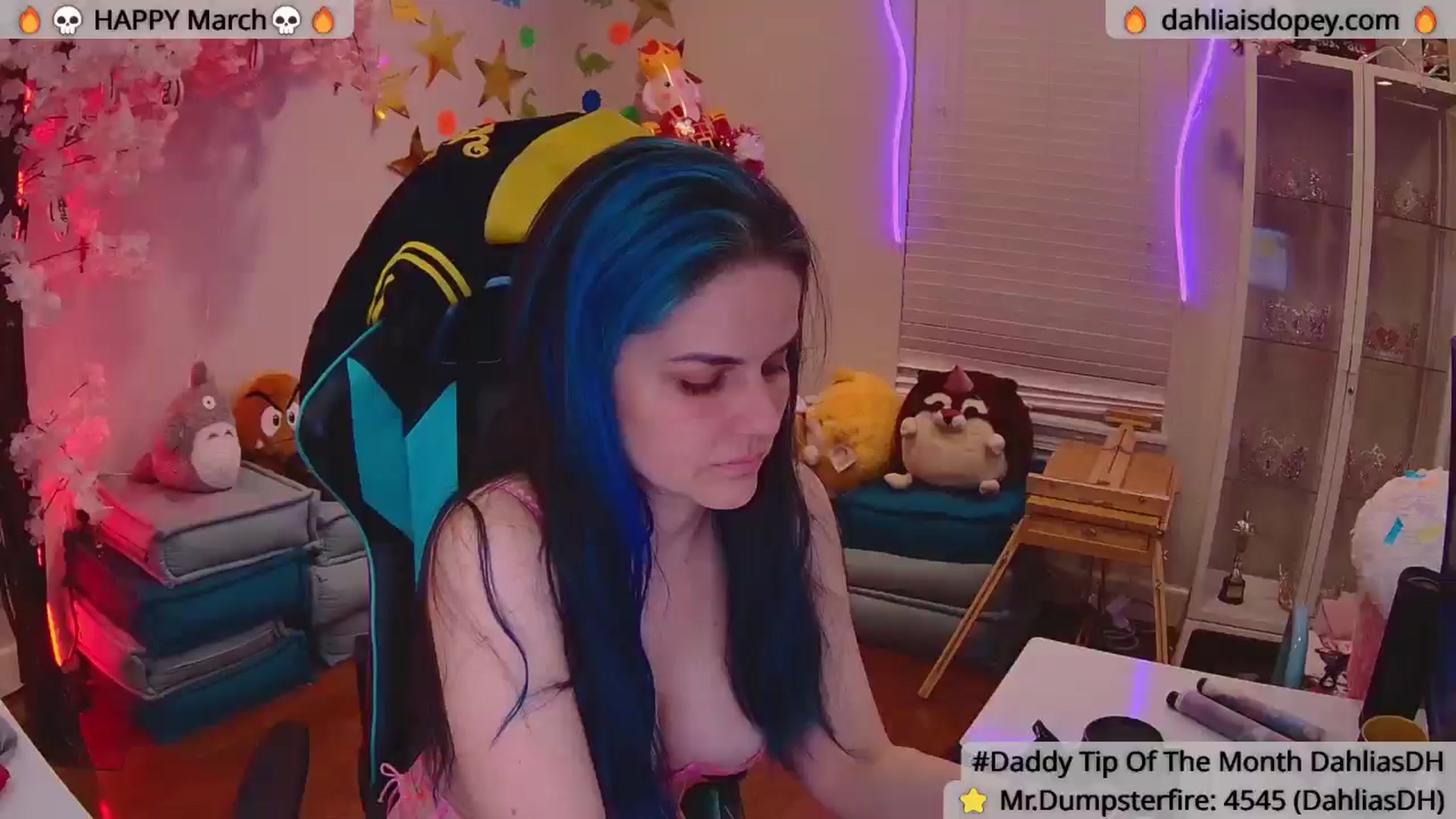 Gallery image thumbnail from DahliaIsDopey's myfreecams stream on, 03/28/2025, 03:33 image 9 of 20