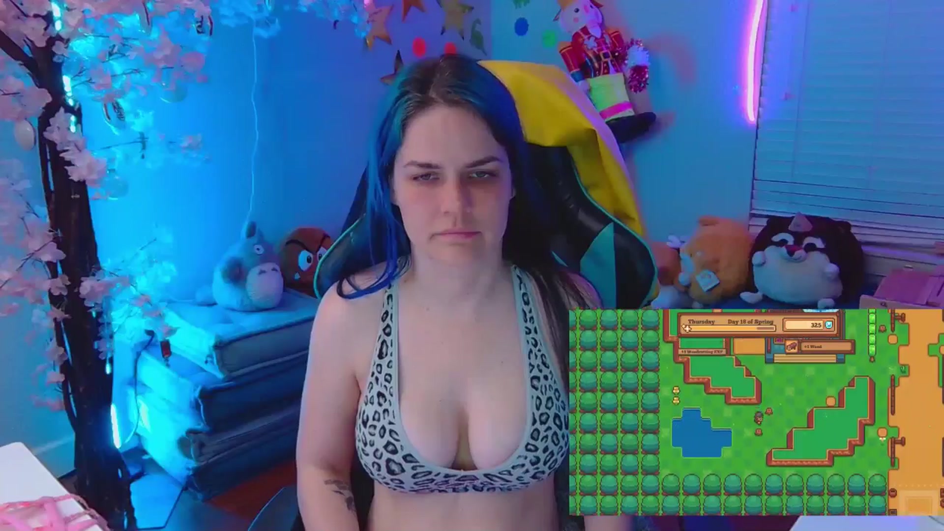 Gallery image thumbnail from DahliaIsDopey's myfreecams stream on, 04/01/2025, 04:45 image 6 of 20
