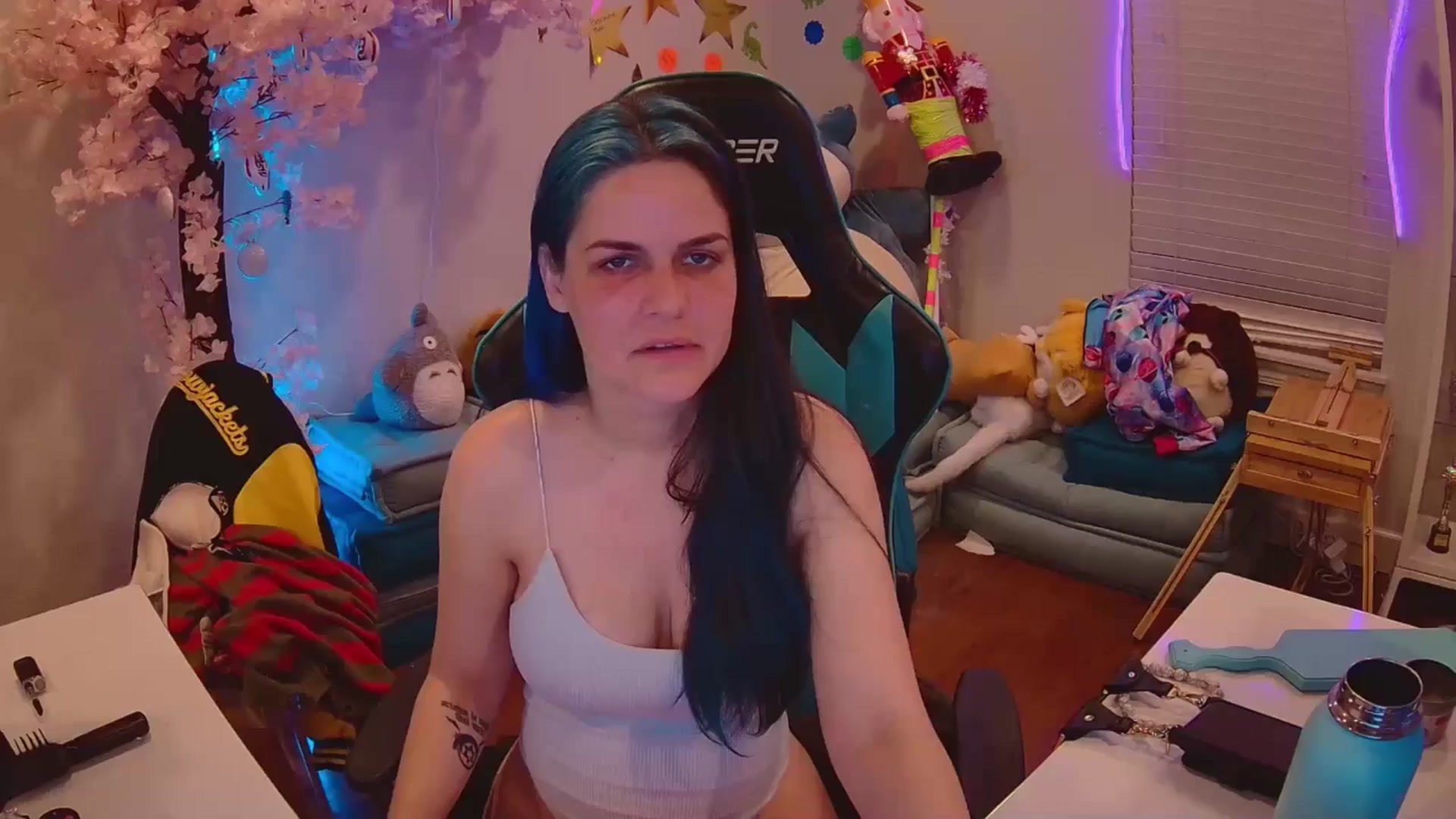 Gallery image thumbnail from DahliaIsDopey's myfreecams stream on, 05/06/2025, 03:49 image 2 of 20