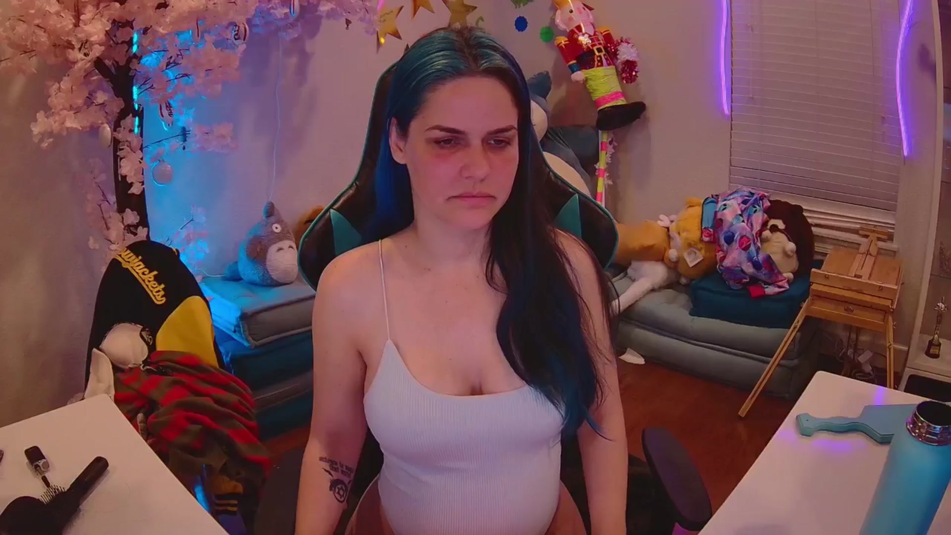 Gallery image thumbnail from DahliaIsDopey's myfreecams stream on, 05/06/2025, 03:49 image 6 of 20