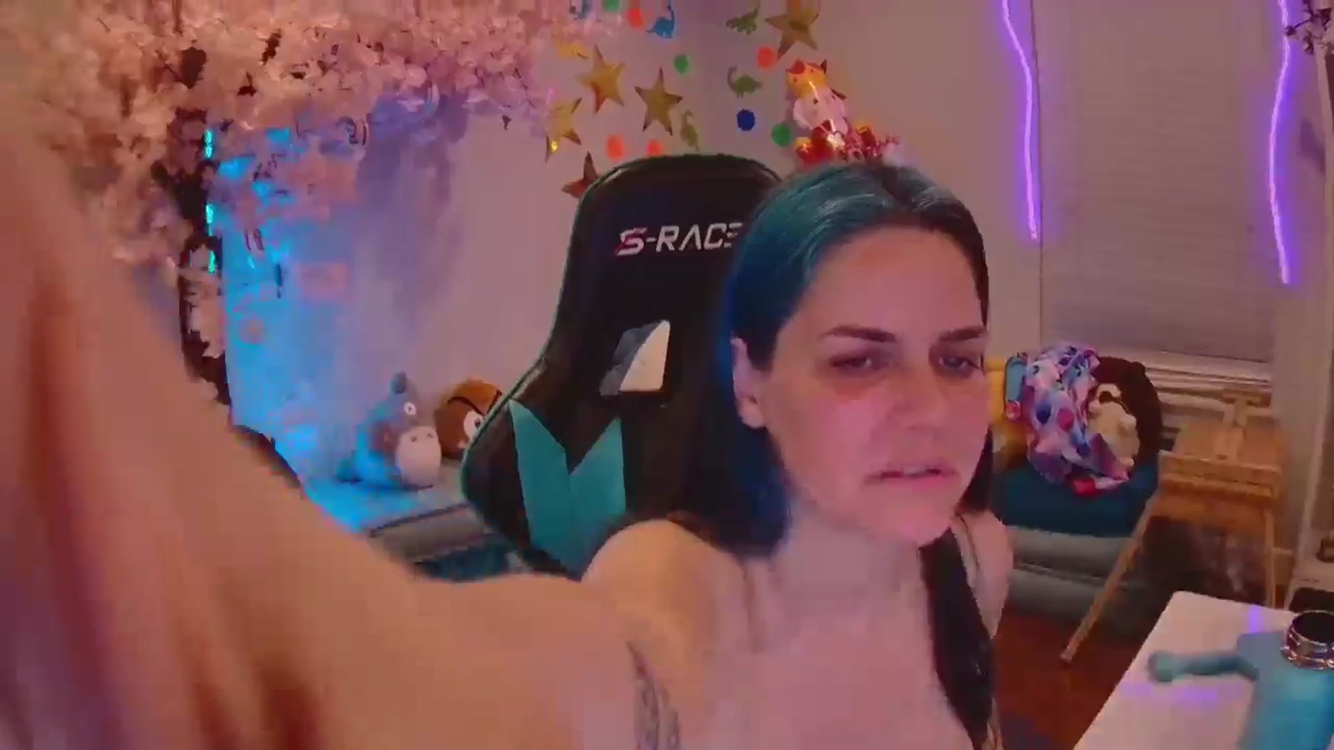 Gallery image thumbnail from DahliaIsDopey's myfreecams stream on, 05/06/2025, 03:49 image 20 of 20