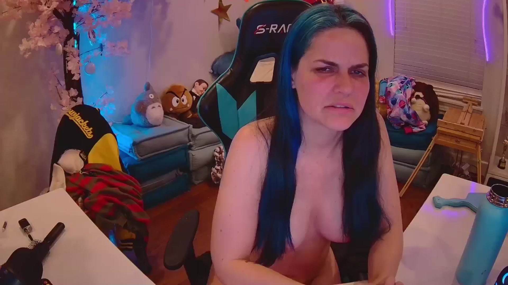 Gallery image thumbnail from DahliaIsDopey's myfreecams stream on, 05/06/2025, 03:49 image 12 of 20