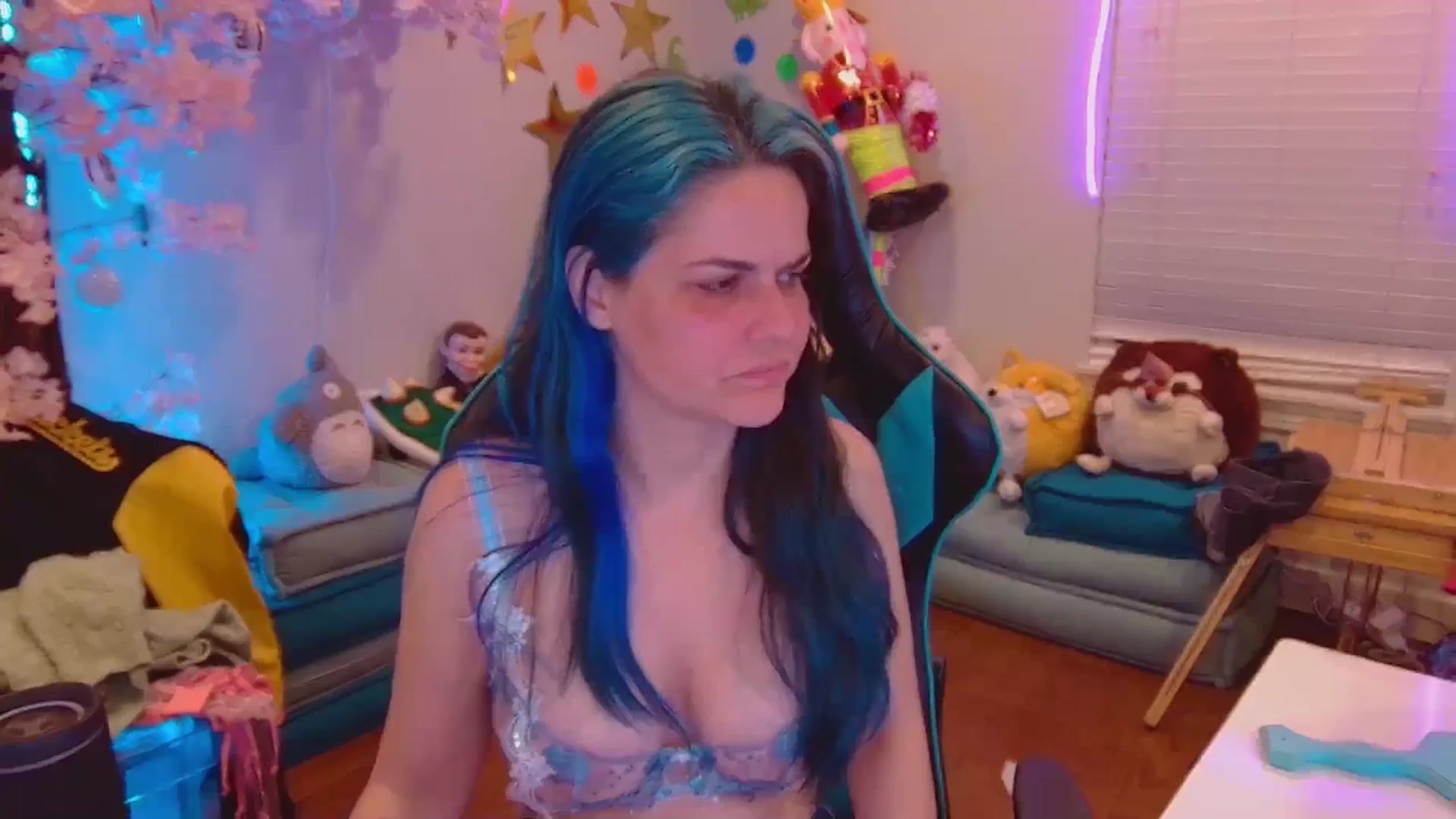 Gallery image thumbnail from DahliaIsDopey's myfreecams stream on, 05/13/2025, 03:11 image 19 of 20