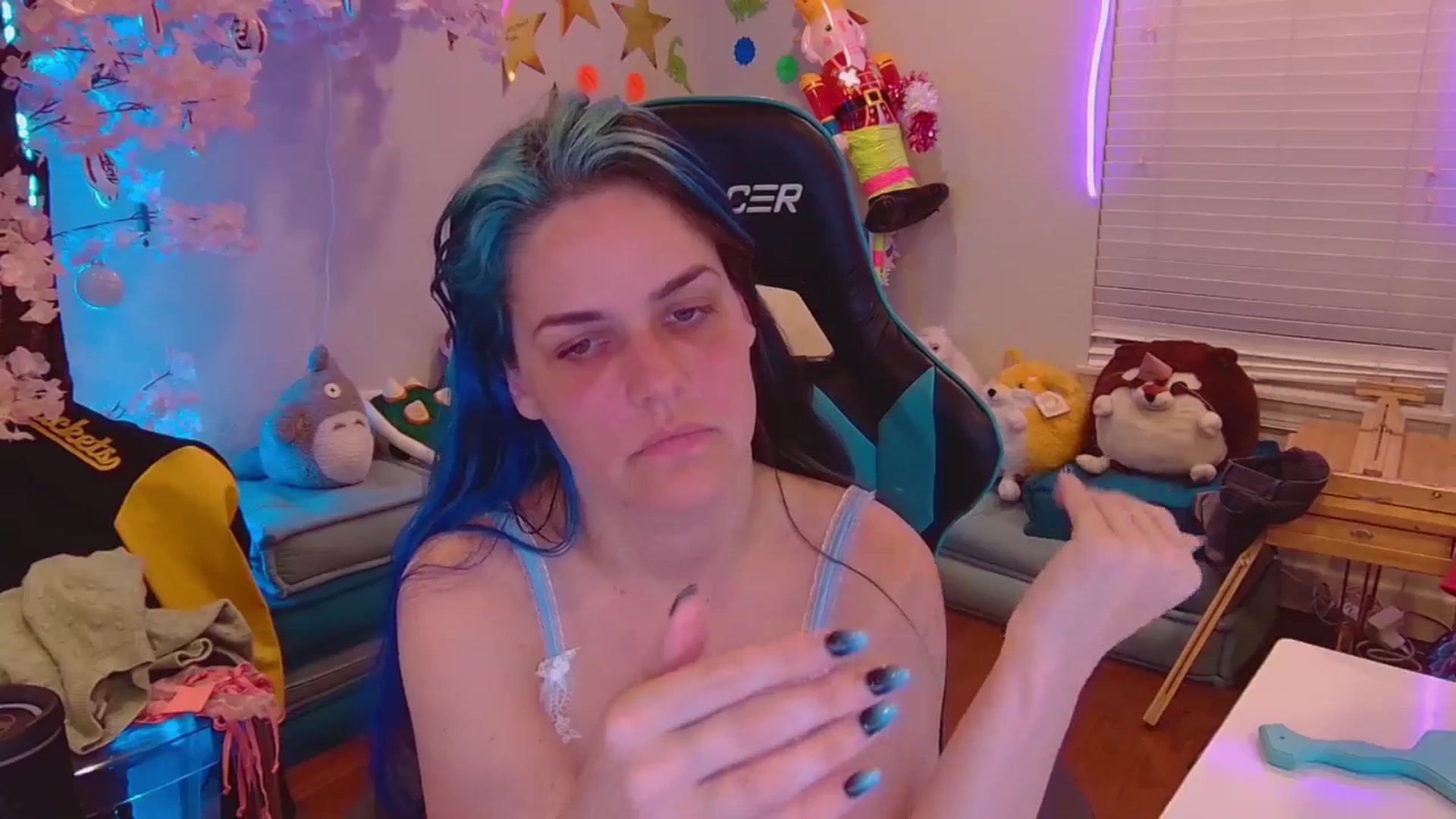 Gallery image thumbnail from DahliaIsDopey's myfreecams stream on, 05/13/2025, 03:11 image 16 of 20