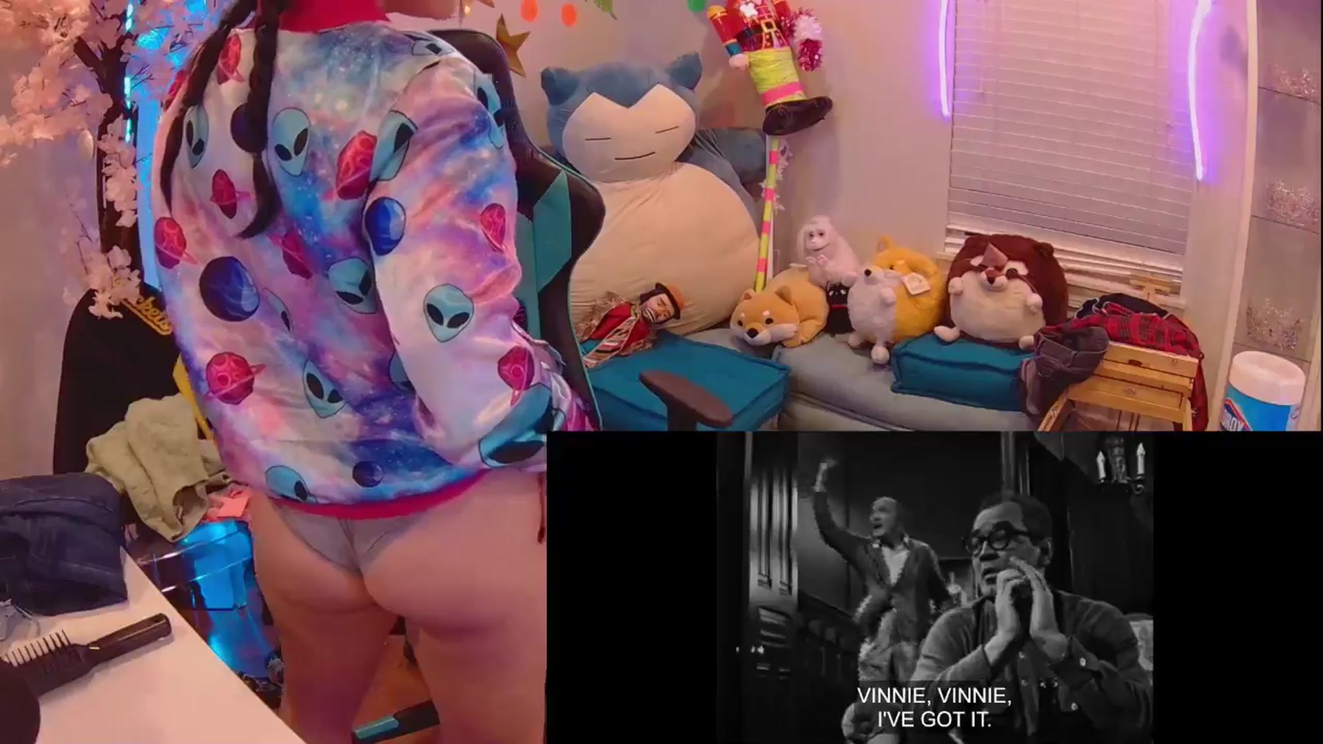 Gallery image thumbnail from DahliaIsDopey's myfreecams stream on, 05/15/2025, 03:35 image 15 of 20