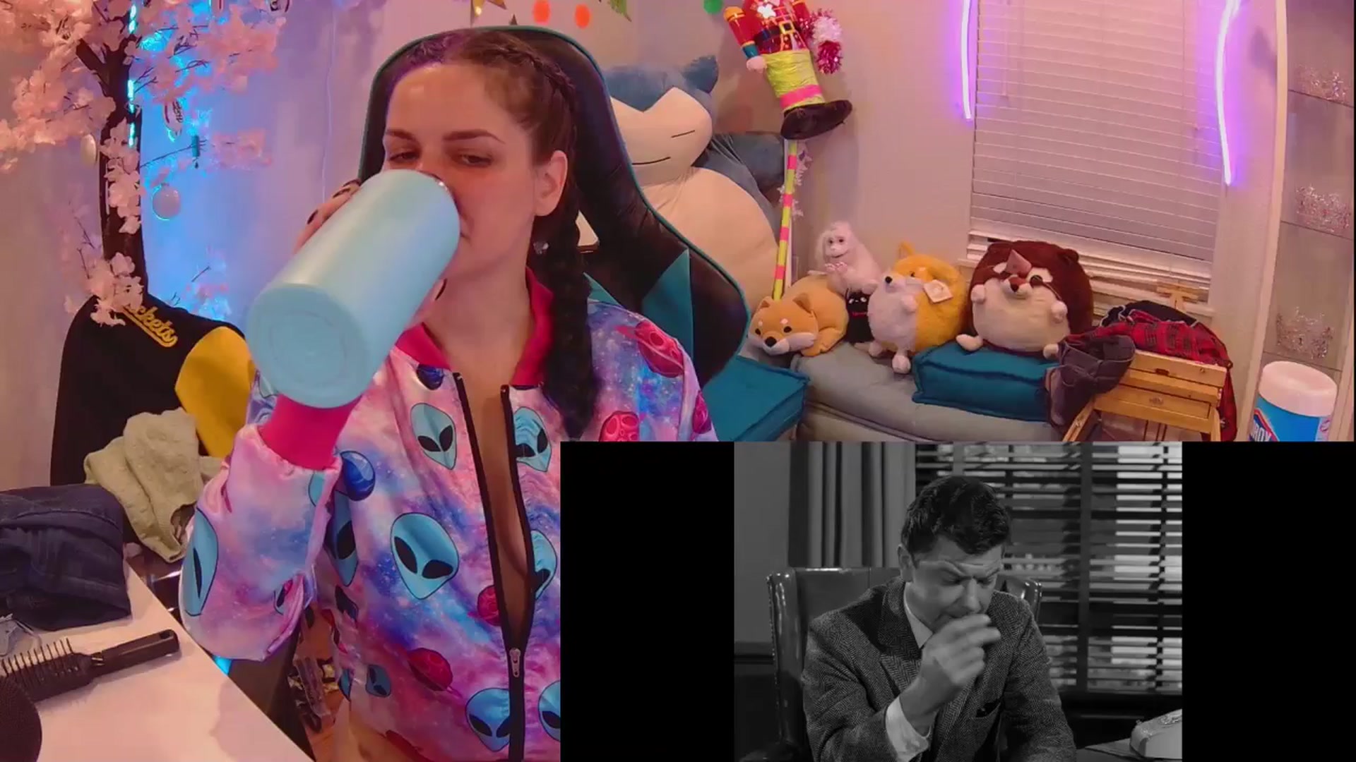 Gallery image thumbnail from DahliaIsDopey's myfreecams stream on, 05/15/2025, 03:35 image 1 of 20
