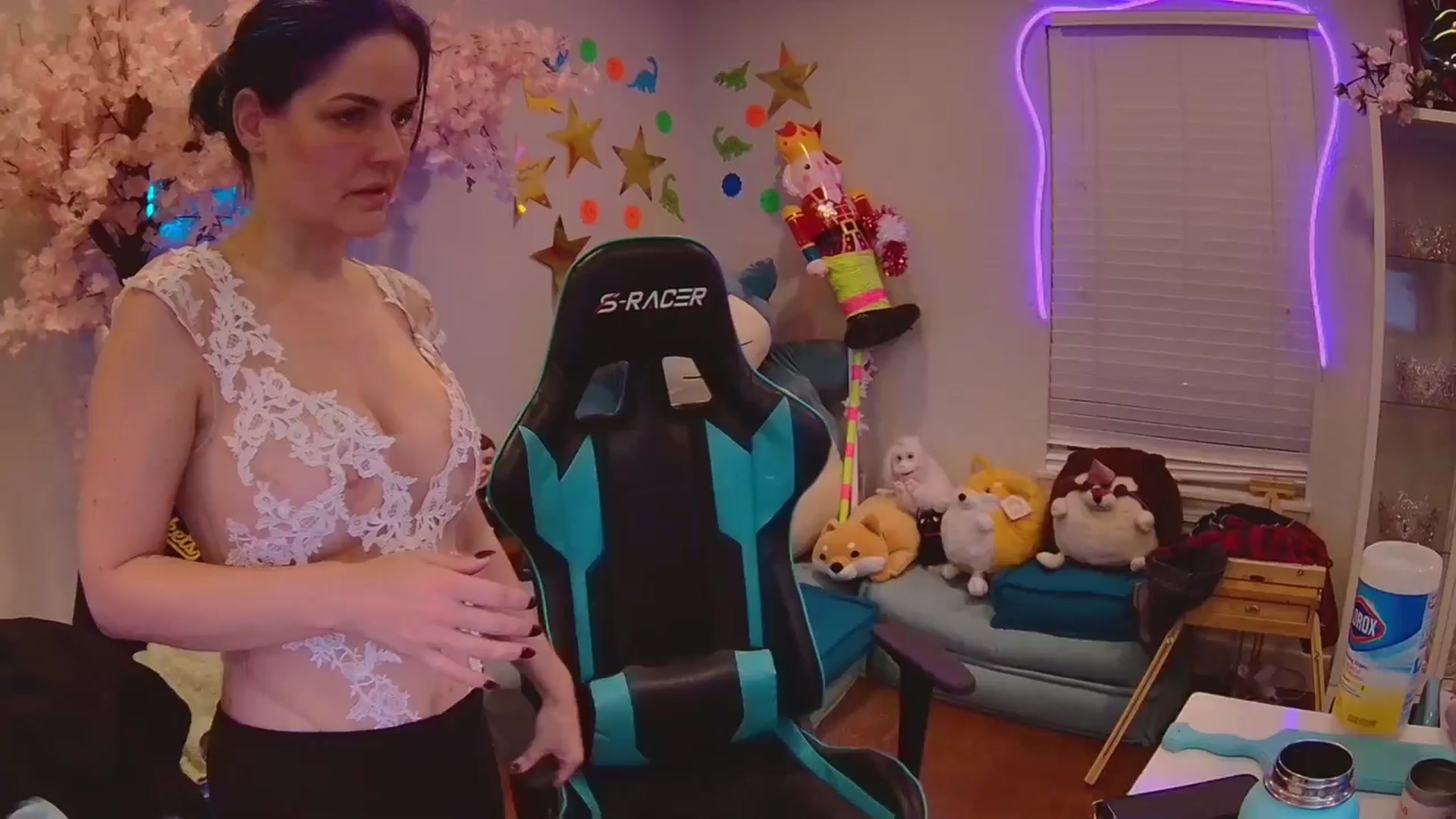 Gallery image thumbnail from DahliaIsDopey's myfreecams stream on, 05/29/2025, 02:27 image 1 of 20