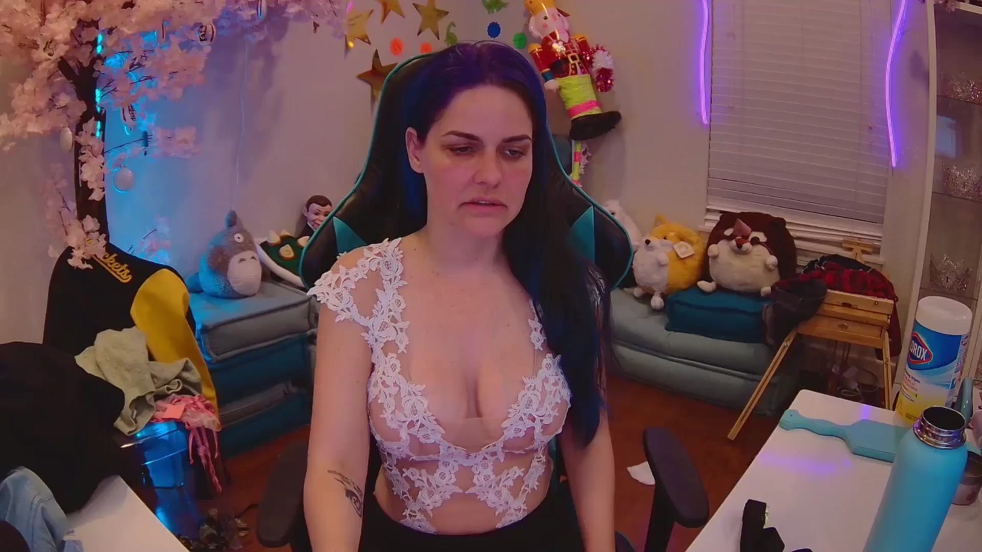 Gallery image thumbnail from DahliaIsDopey's myfreecams stream on, 05/29/2025, 02:27 image 8 of 20