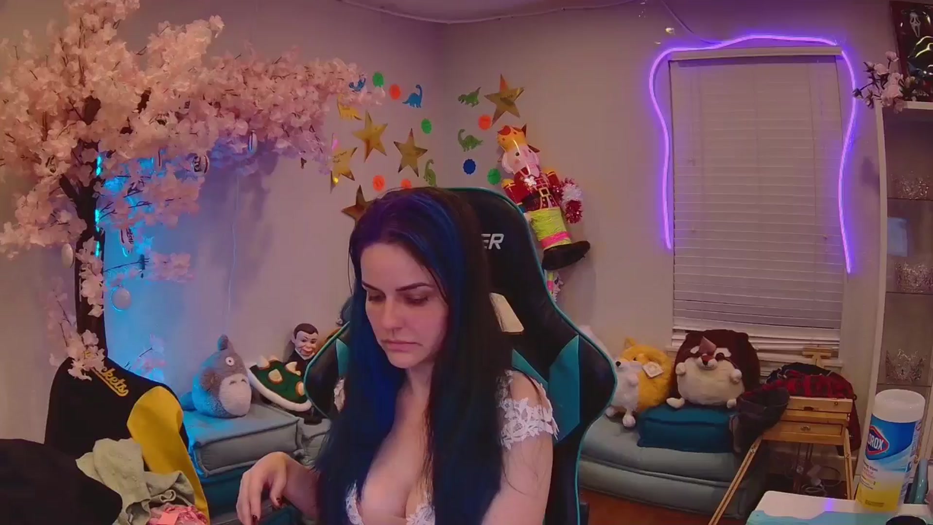 Gallery image thumbnail from DahliaIsDopey's myfreecams stream on, 05/29/2025, 02:27 image 6 of 20