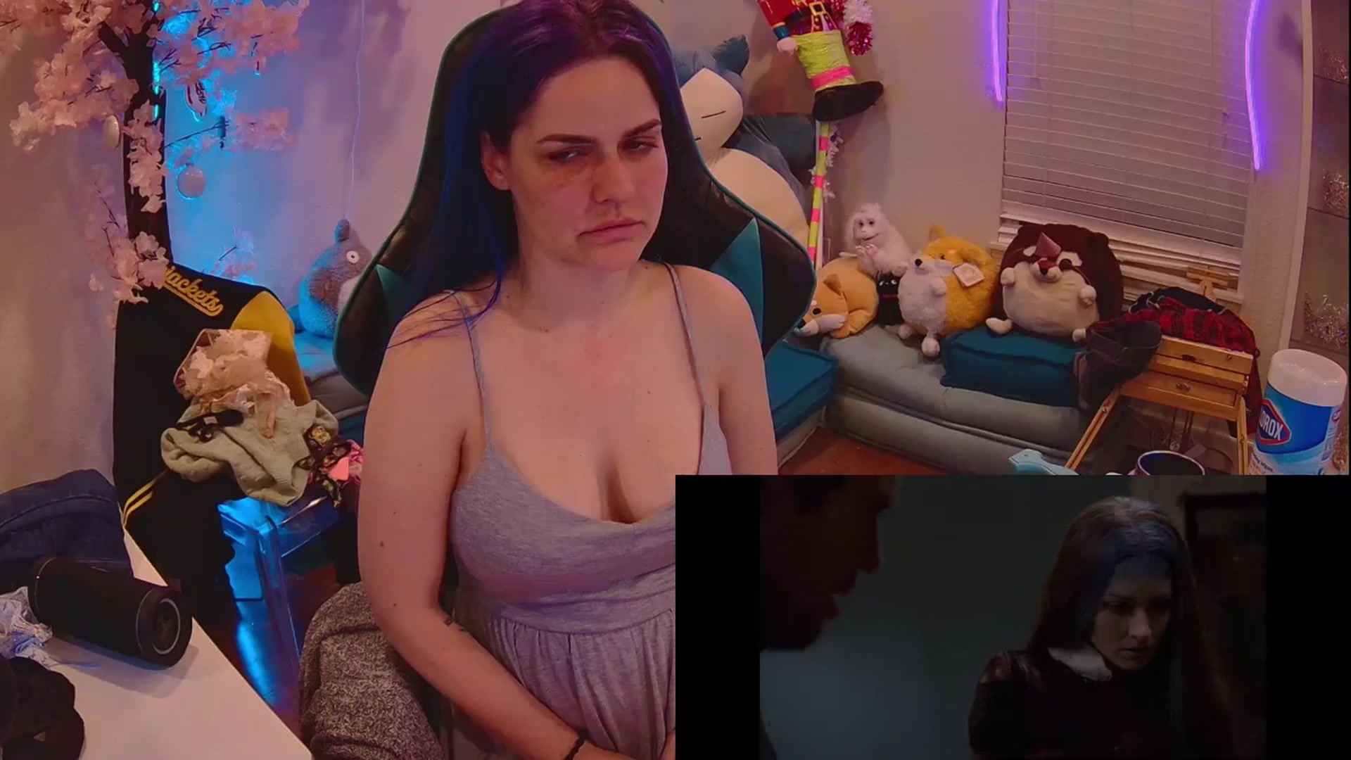Gallery image thumbnail from DahliaIsDopey's myfreecams stream on, 06/05/2025, 03:05 image 2 of 20