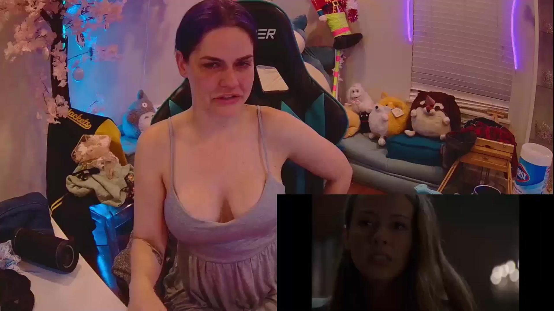 Gallery image thumbnail from DahliaIsDopey's myfreecams stream on, 06/05/2025, 03:05 image 10 of 20