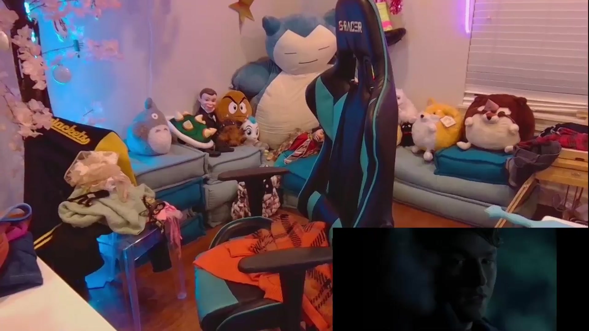 Gallery image thumbnail from DahliaIsDopey's myfreecams stream on, 06/06/2025, 03:33 image 2 of 20