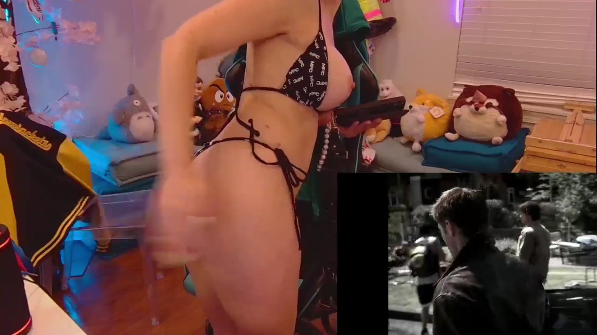Gallery image thumbnail from DahliaIsDopey's myfreecams stream on, 06/21/2025, 04:51 image 13 of 20