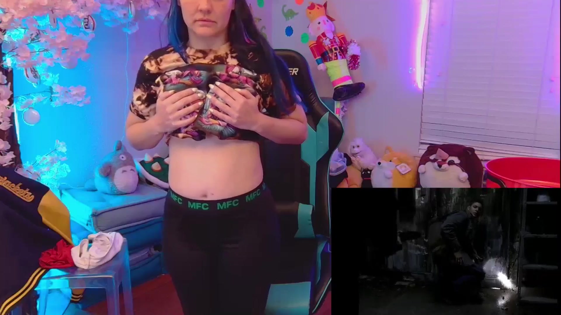 Gallery image thumbnail from DahliaIsDopey's myfreecams stream on, 06/26/2025, 03:48 image 11 of 20
