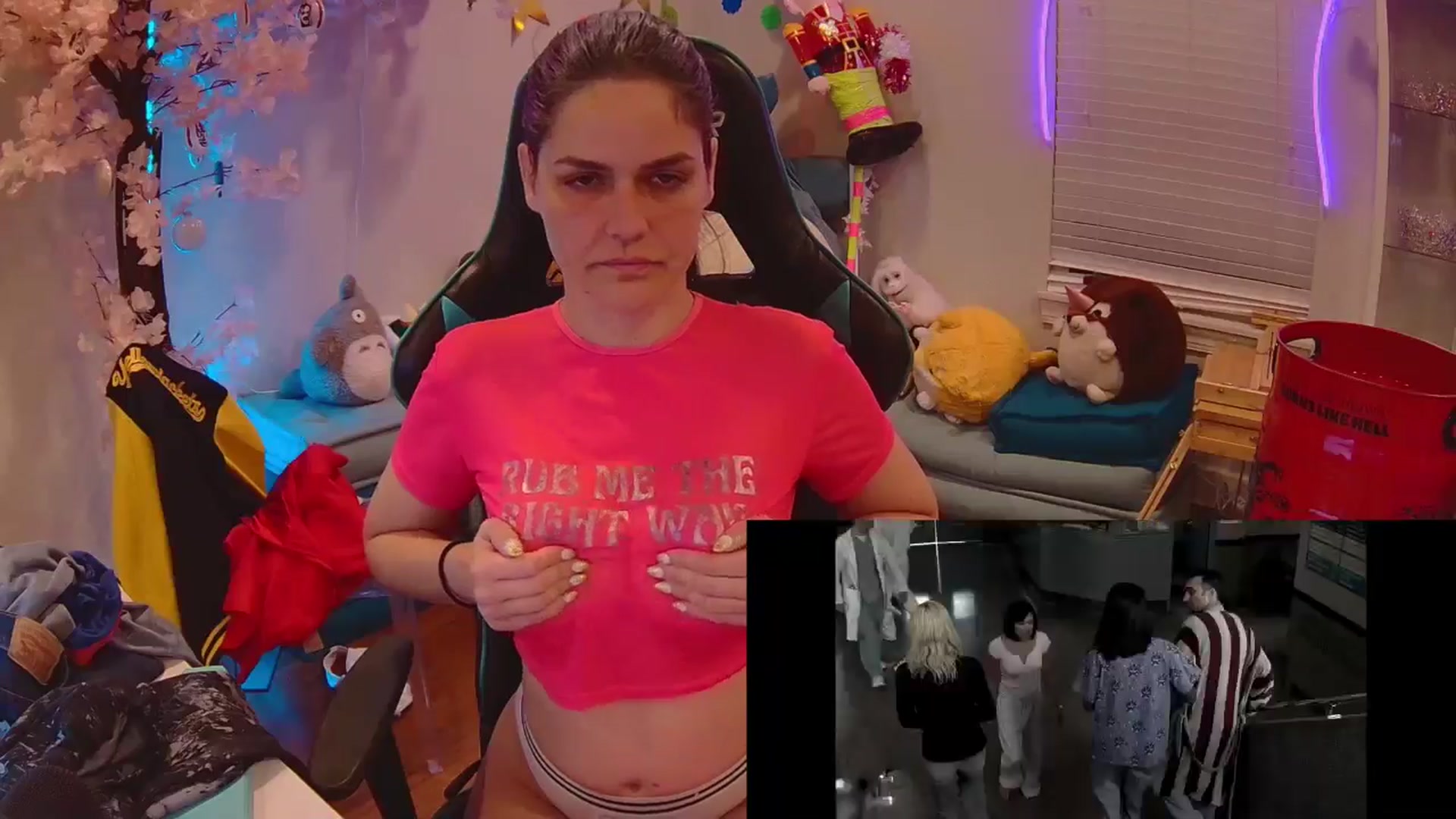 Gallery image thumbnail from DahliaIsDopey's myfreecams stream on, 07/19/2025, 03:02 image 11 of 20