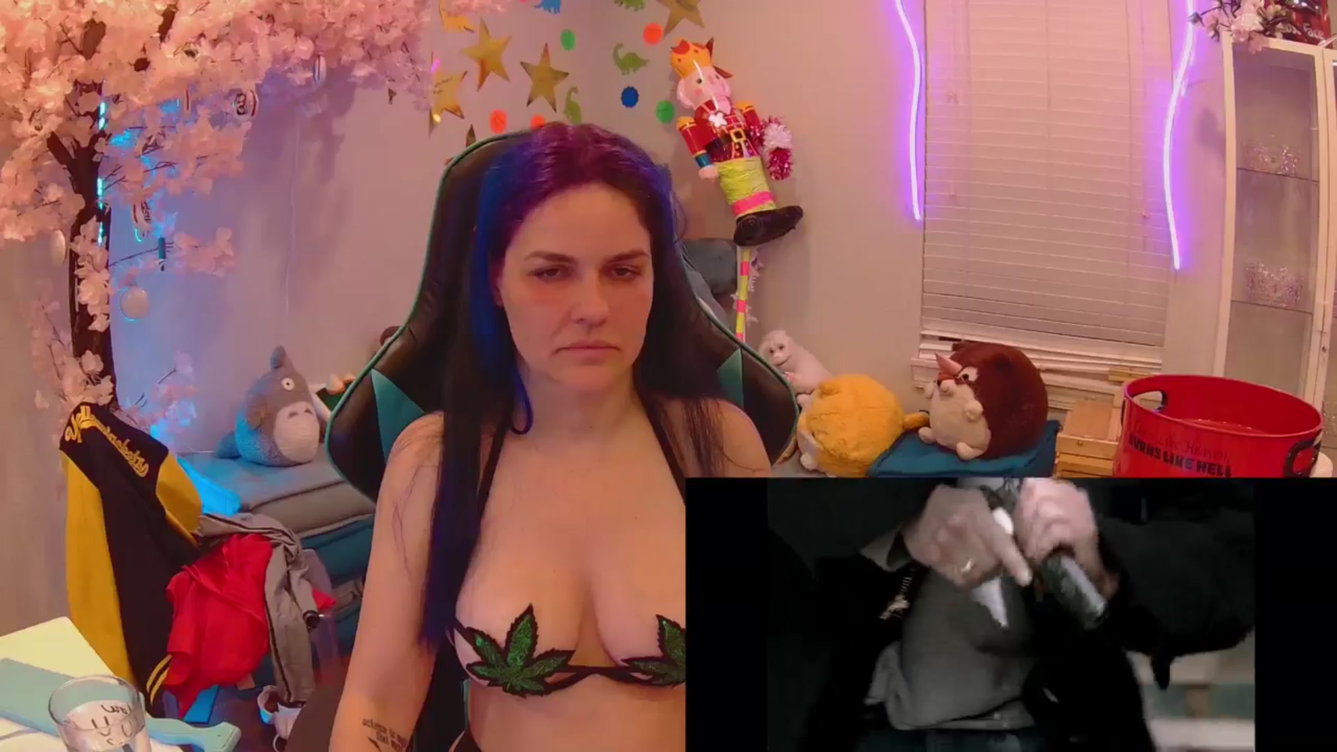 Gallery image thumbnail from DahliaIsDopey's myfreecams stream on, 07/28/2025, 03:42 image 10 of 20