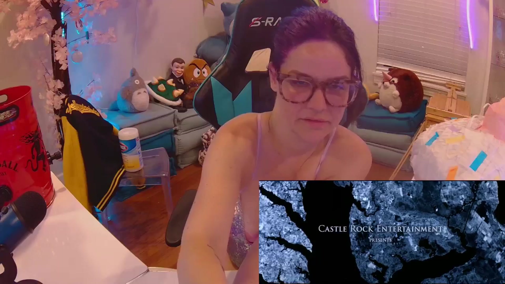 Gallery image thumbnail from DahliaIsDopey's myfreecams stream on, 08/01/2025, 02:15 image 17 of 20