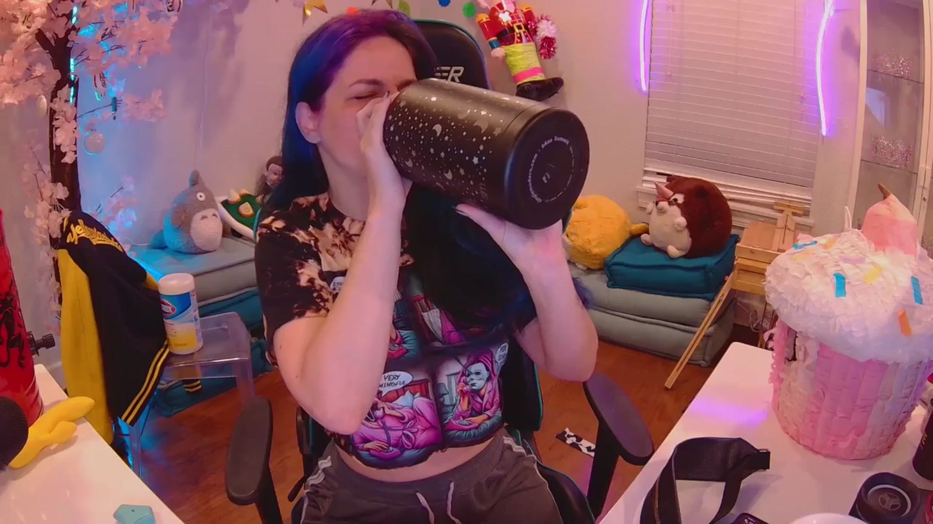 Gallery image thumbnail from DahliaIsDopey's myfreecams stream on, 08/04/2025, 01:55 image 16 of 20