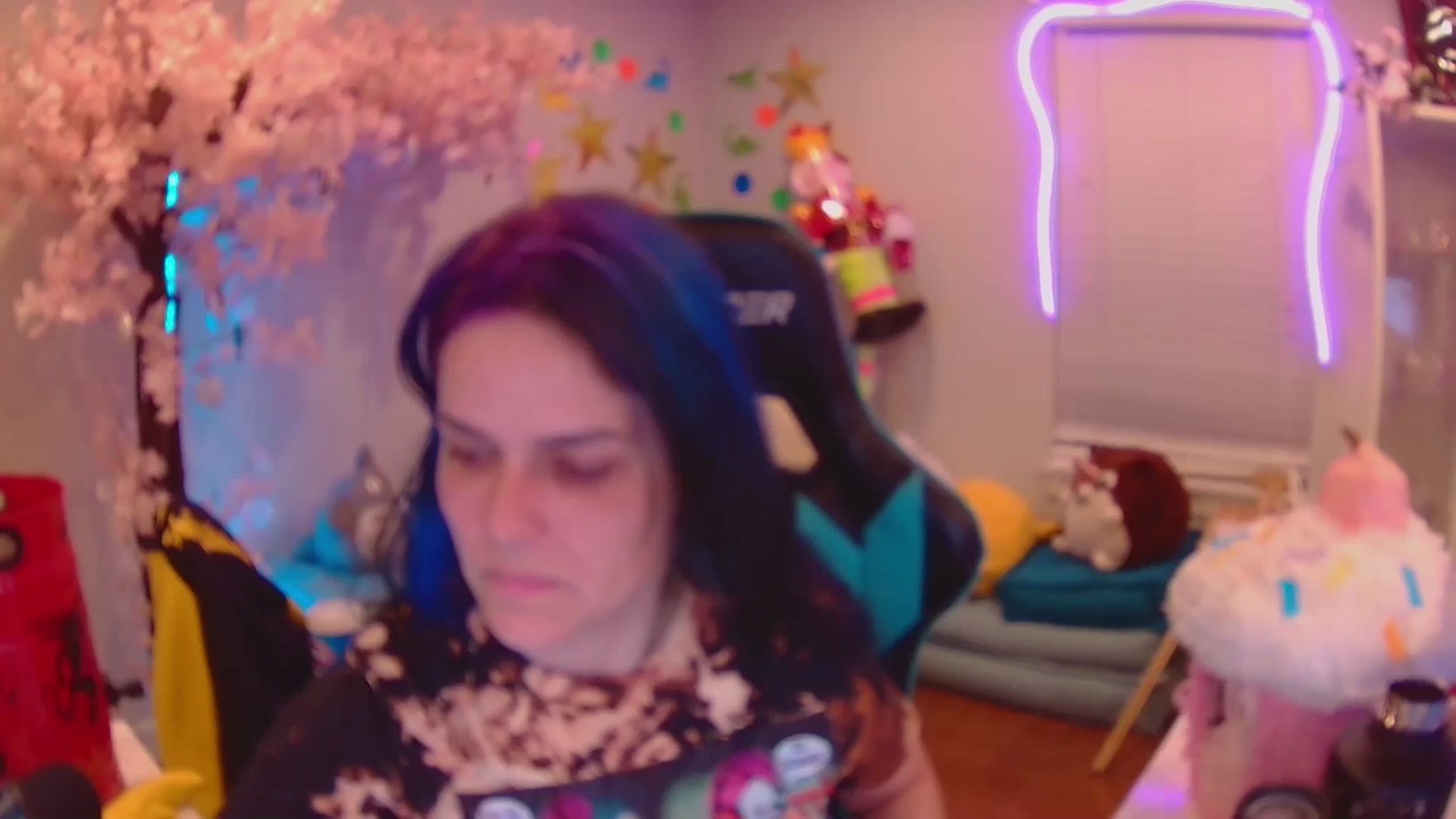 Gallery image thumbnail from DahliaIsDopey's myfreecams stream on, 08/04/2025, 01:55 image 1 of 20