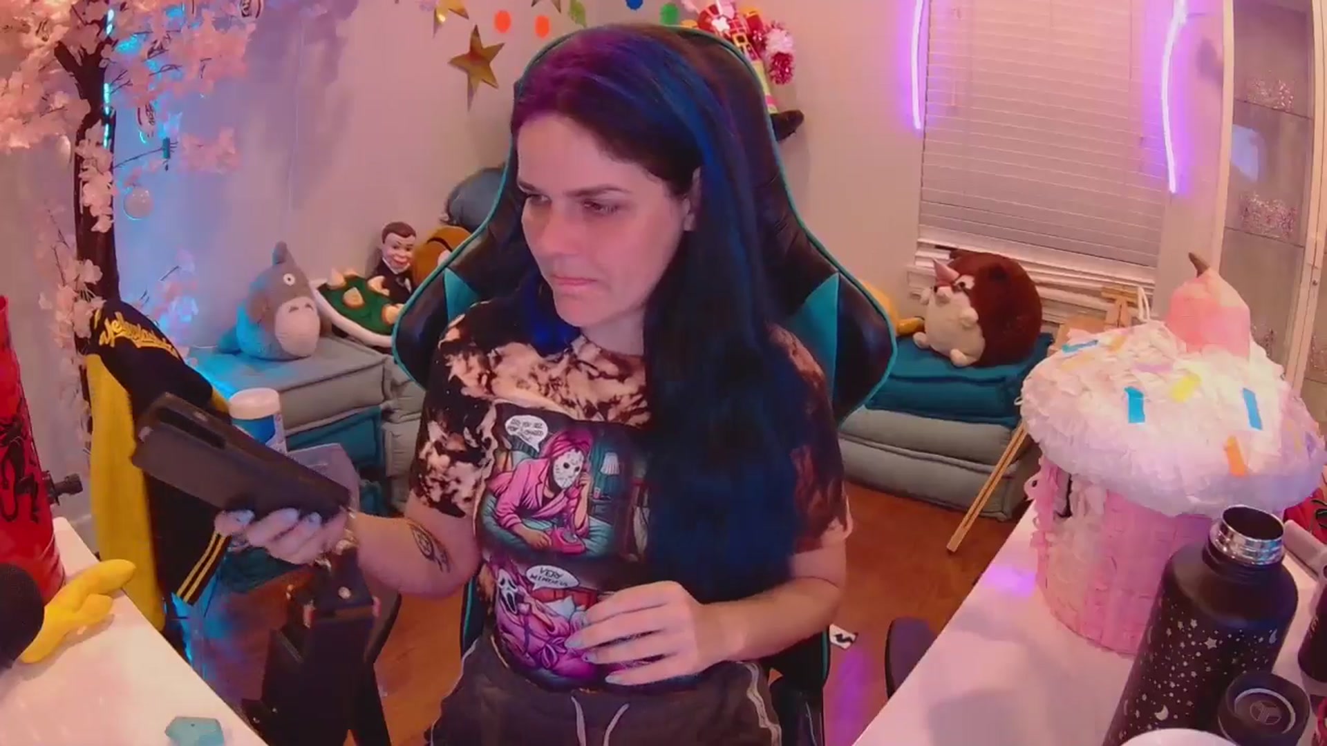 Gallery image thumbnail from DahliaIsDopey's myfreecams stream on, 08/04/2025, 01:55 image 4 of 20