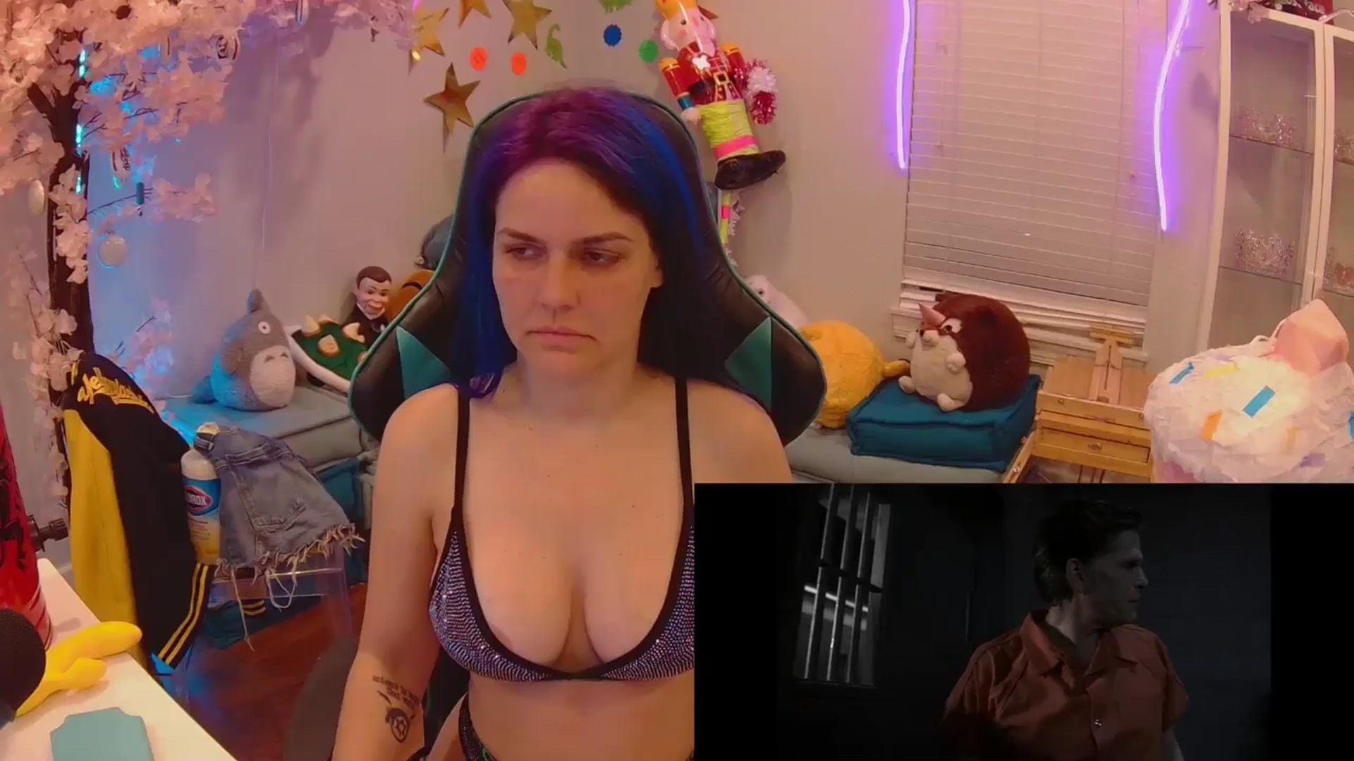 Gallery image thumbnail from DahliaIsDopey's myfreecams stream on, 08/07/2025, 01:32 image 16 of 20