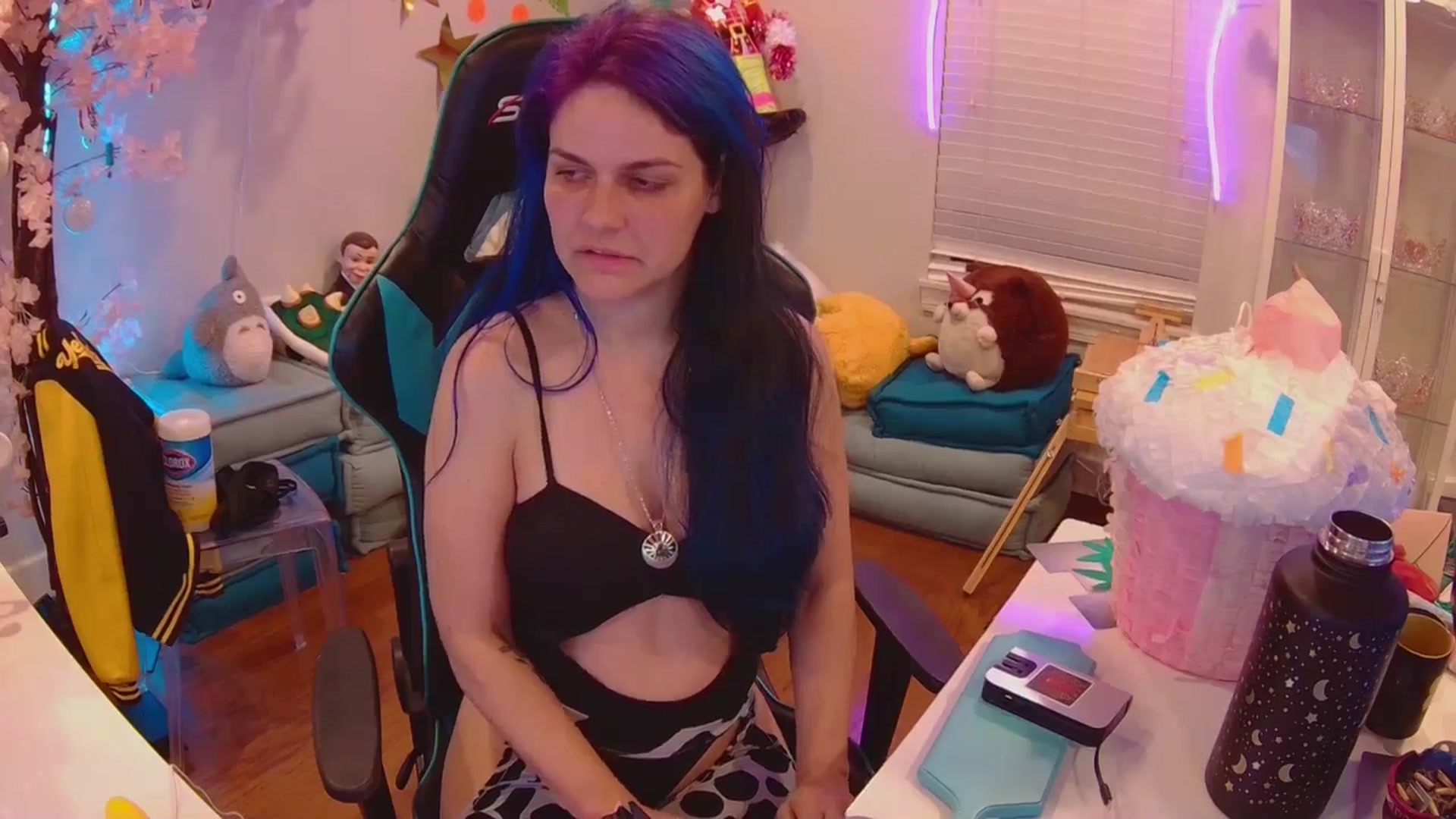Gallery image thumbnail from DahliaIsDopey's myfreecams stream on, 08/12/2025, 02:58 image 5 of 20
