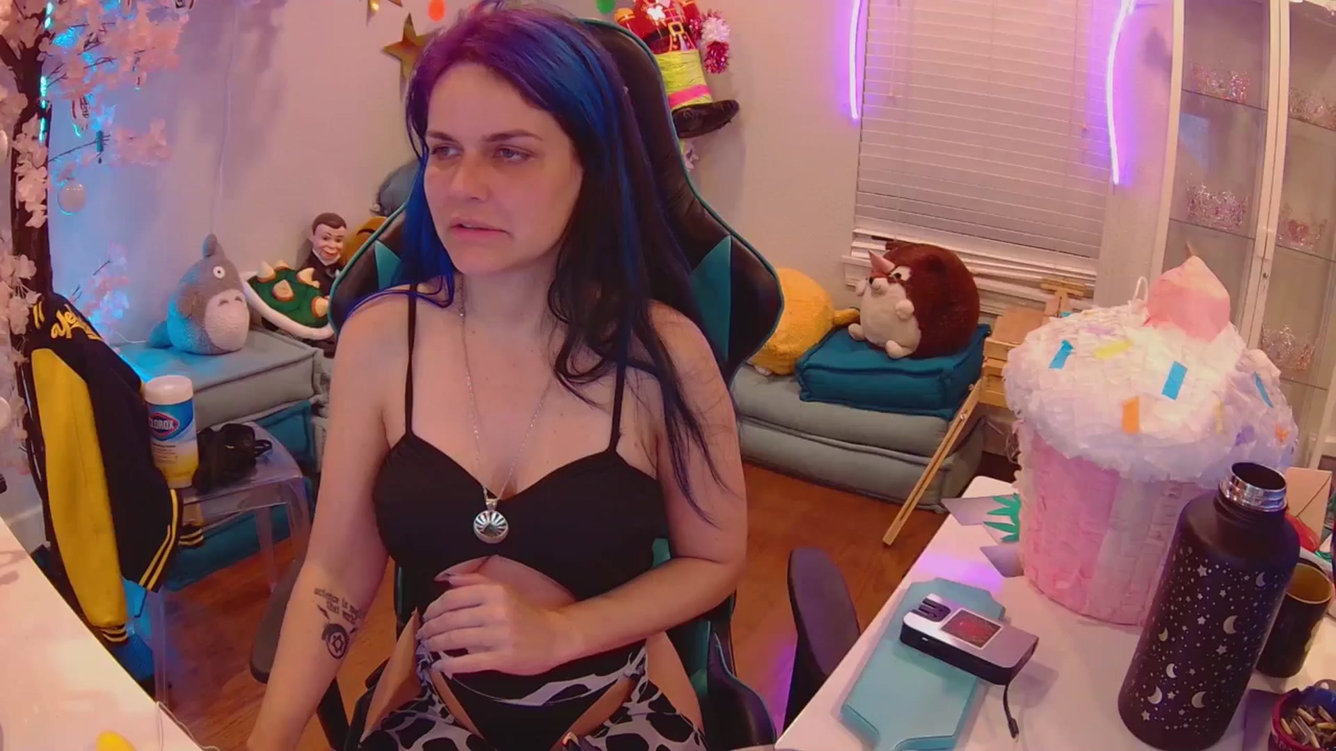 Gallery image thumbnail from DahliaIsDopey's myfreecams stream on, 08/12/2025, 02:58 image 10 of 20