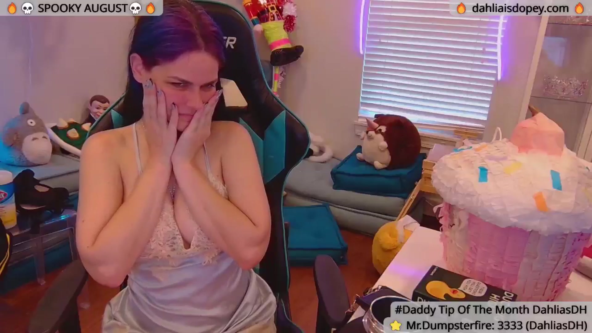 Gallery image thumbnail from DahliaIsDopey's myfreecams stream on, 08/16/2025, 23:03 image 13 of 20